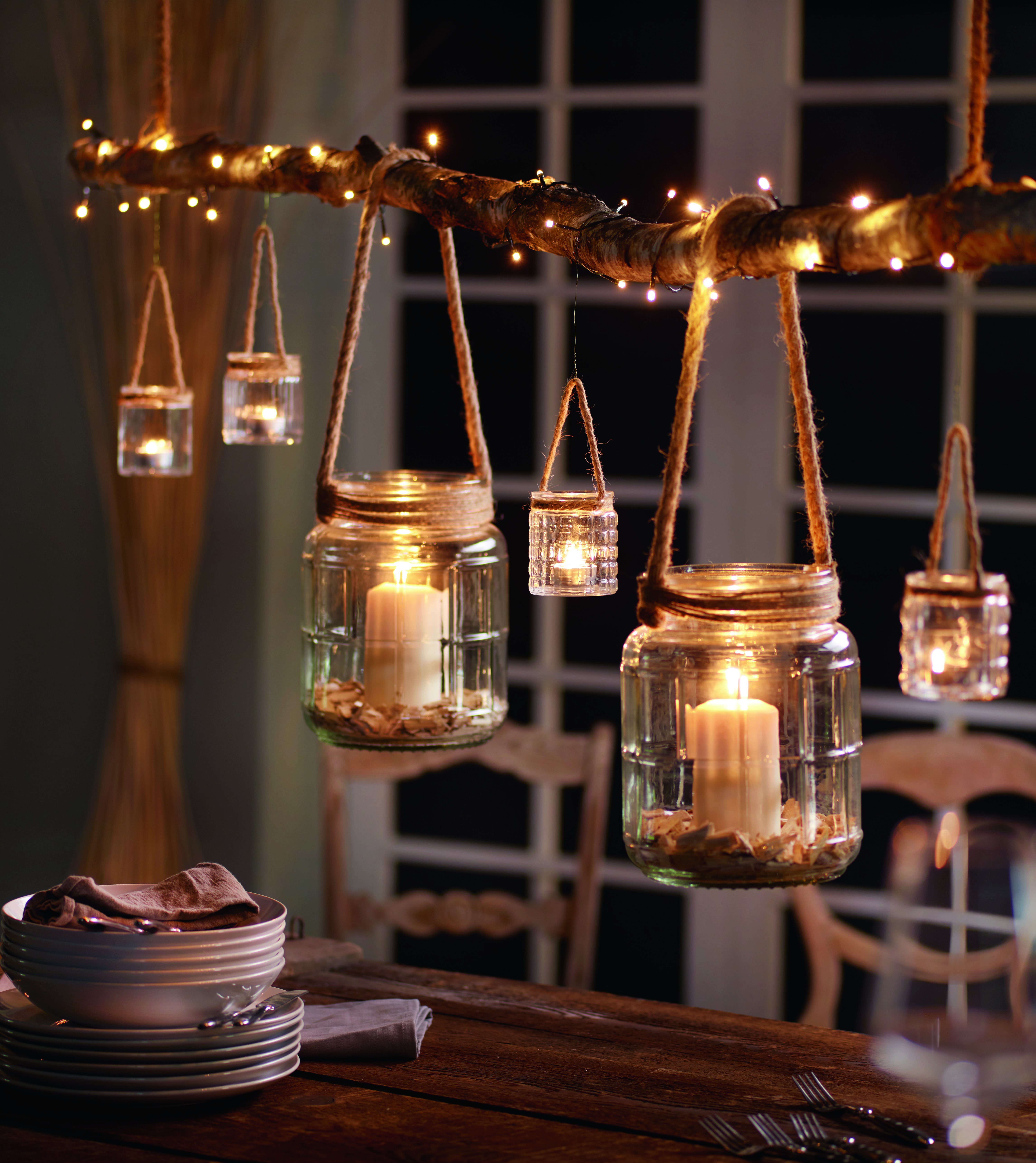 Ghirlanda luminosa decorativa fai da te con su ramo