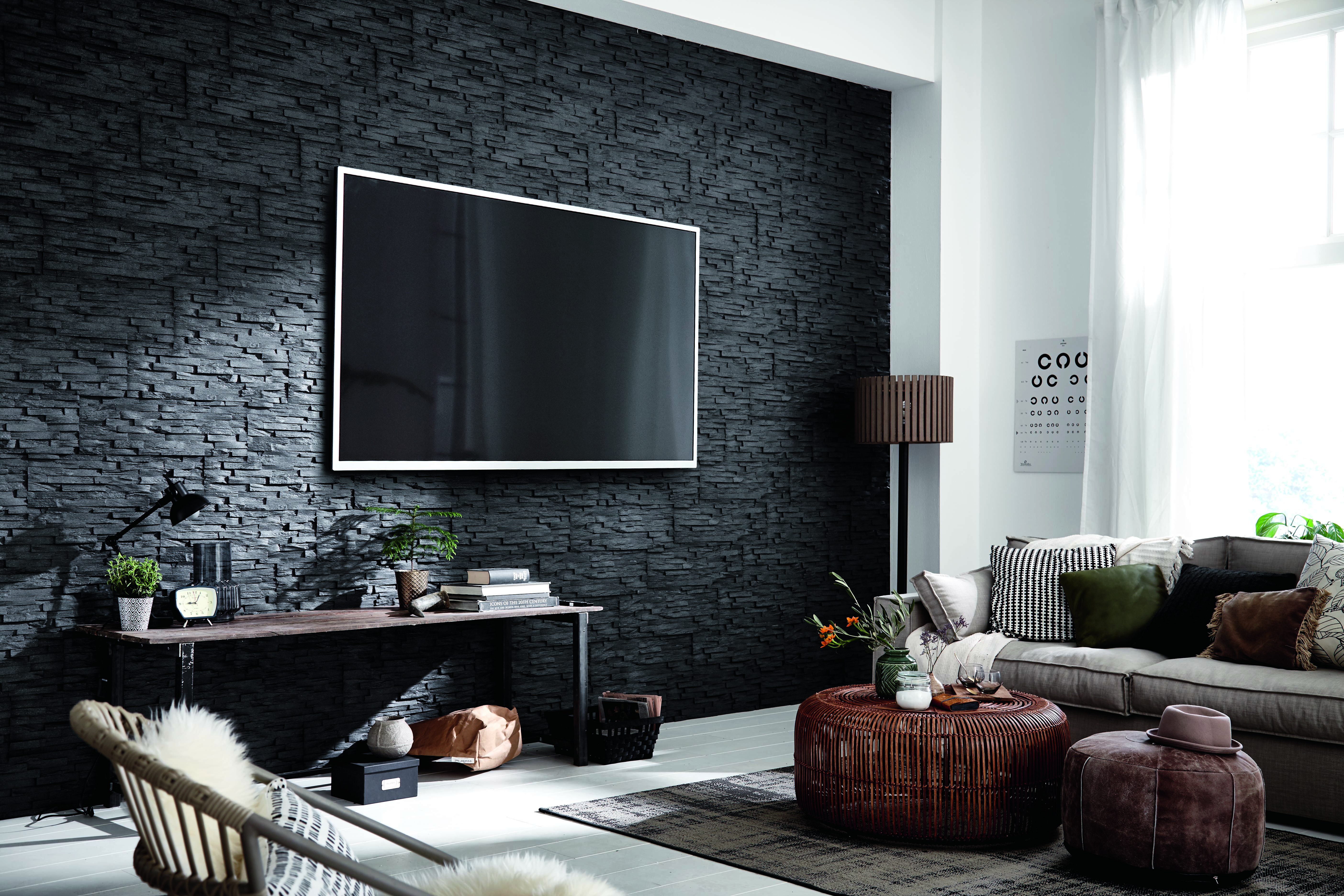 Abitare Panoramica di salotto in appartamento con TV, divano, tavolo