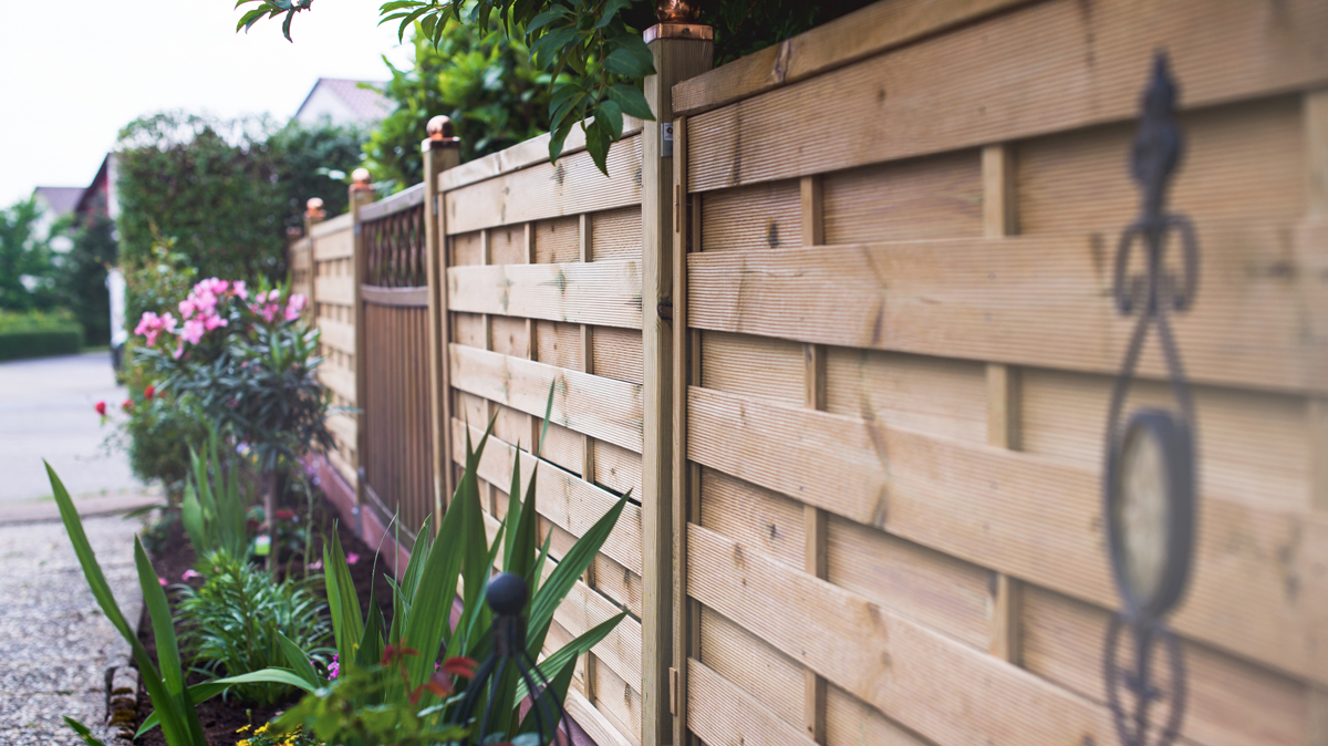 Sichtschutzzaun aus Holz