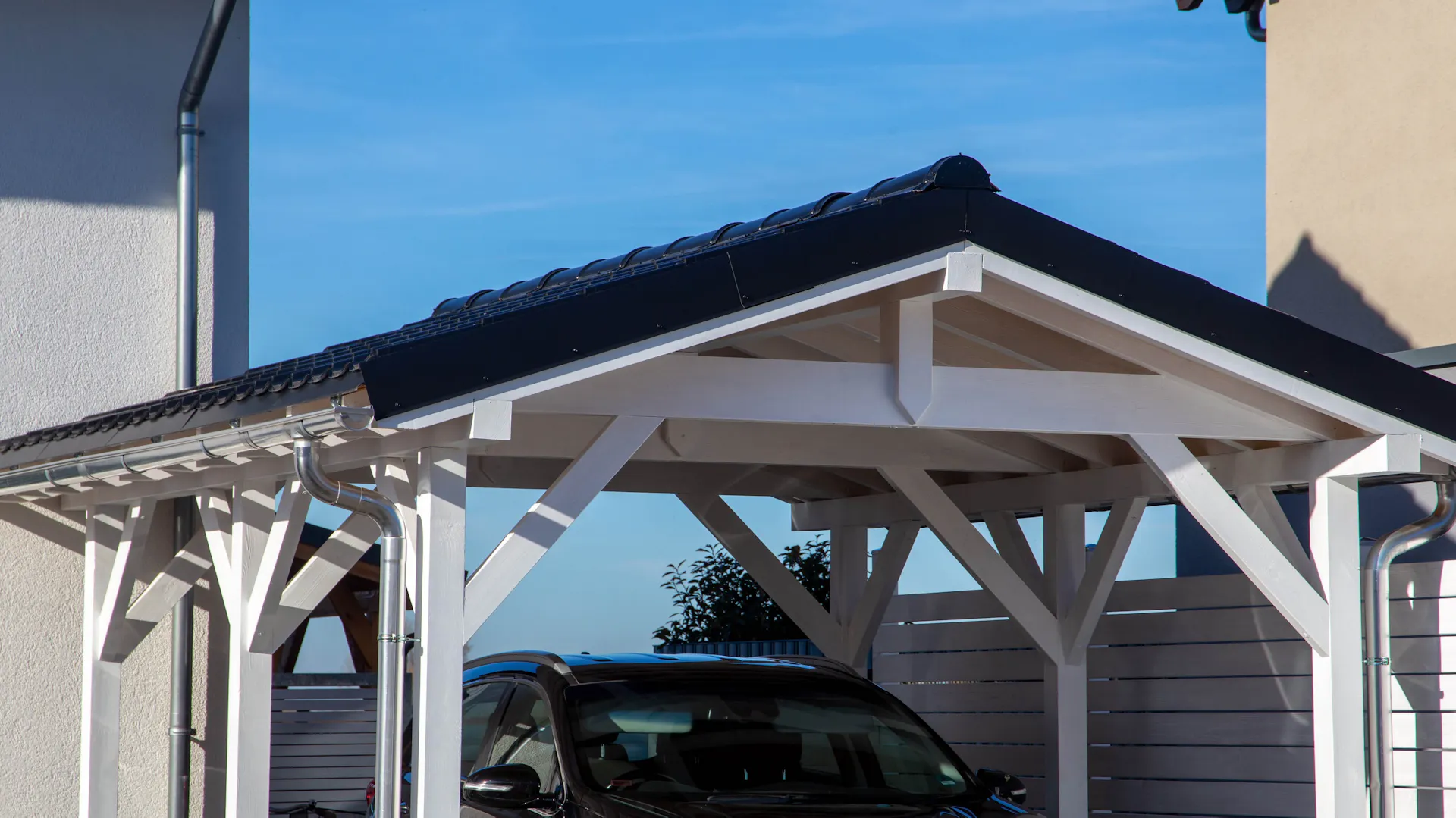 Holz-Carport mit Satteldach