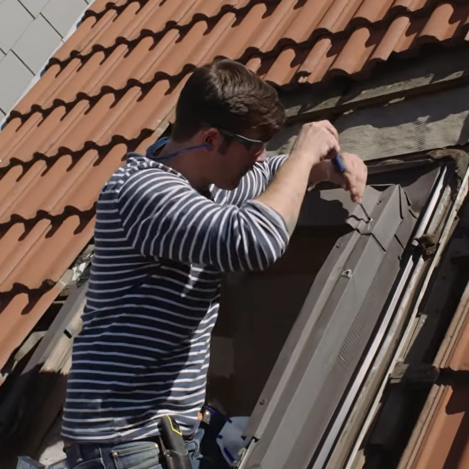 Dachfenster Eindeckrahmen entfernen