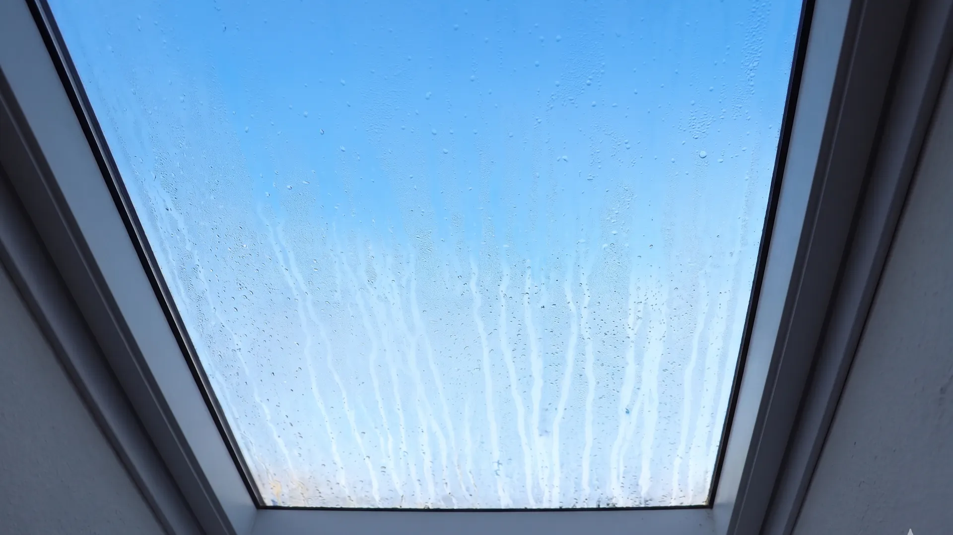 Dachfenster mit kondesnwasser