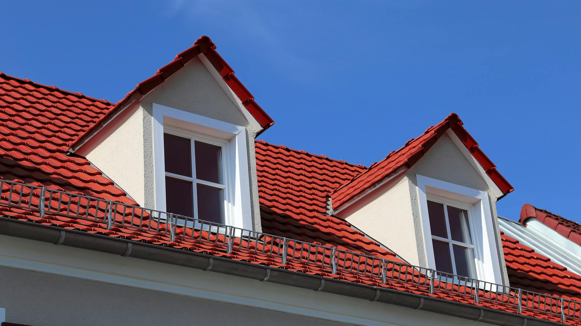 Satteldachgaube am Haus