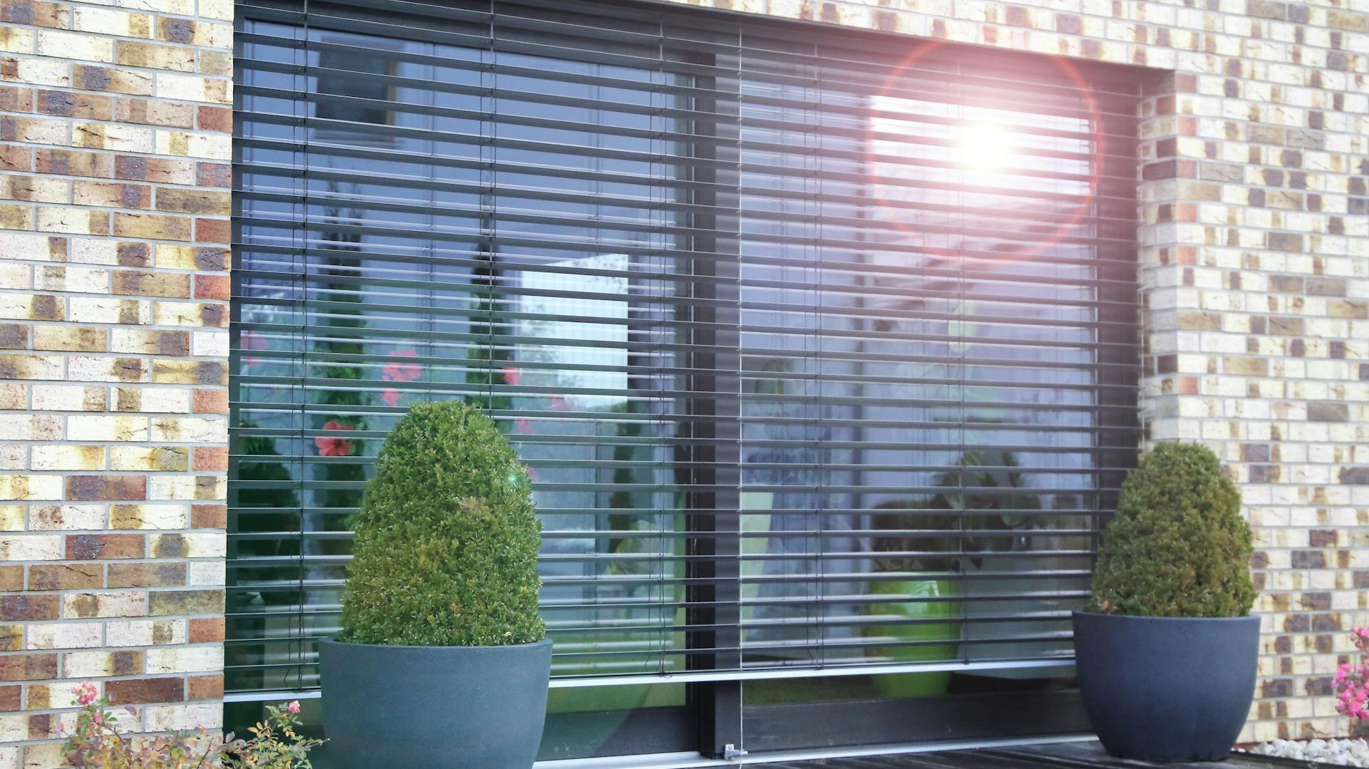 Sonnenschutz am Haus