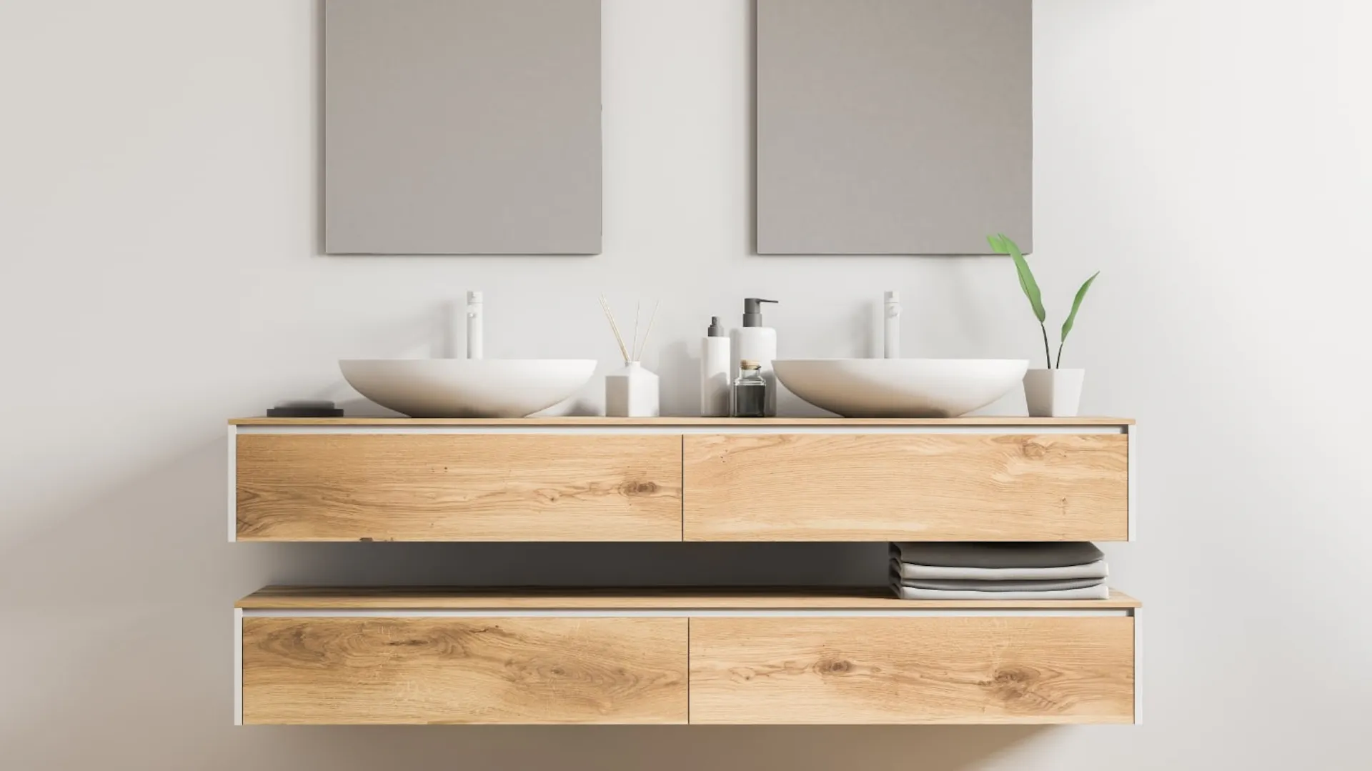 Design-Waschtisch aus hellem Holz.