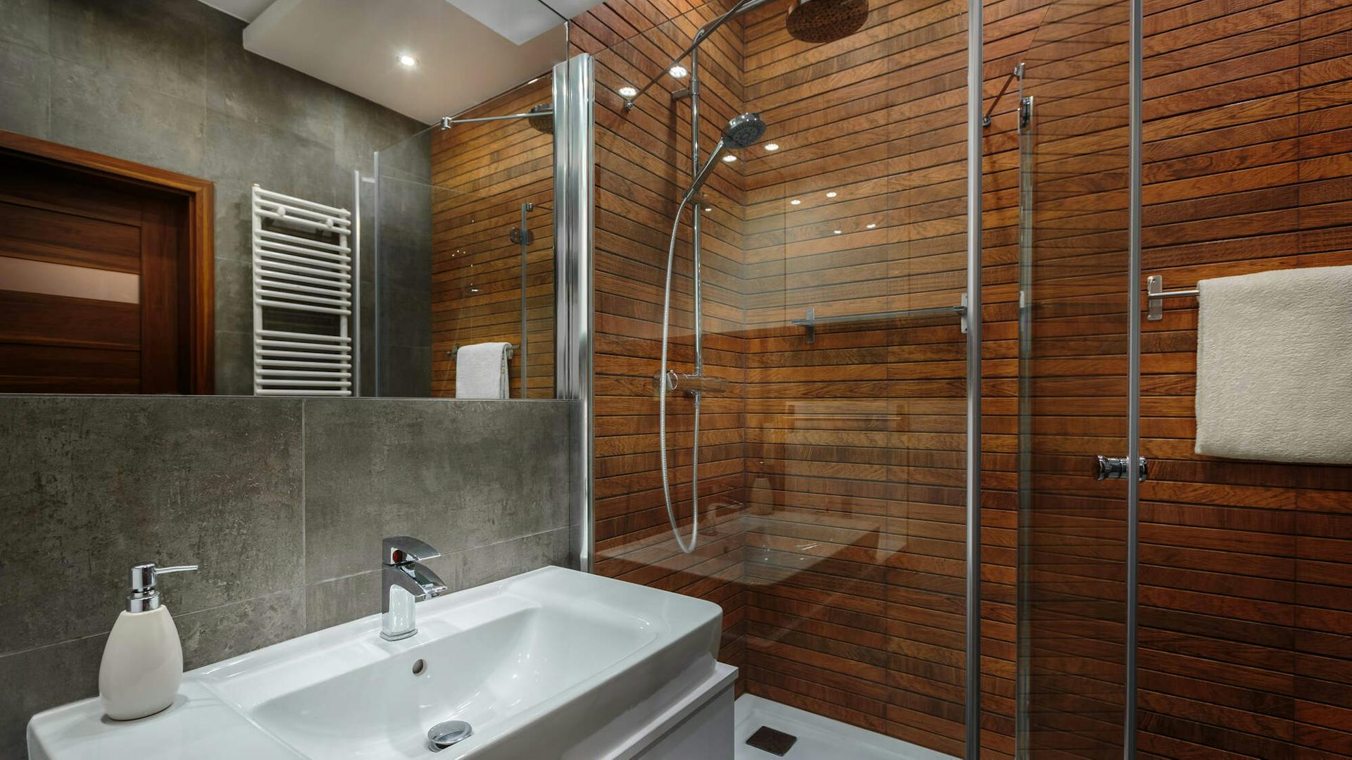 Fürdőszoba termosztátos zuhanycsapteleppel.