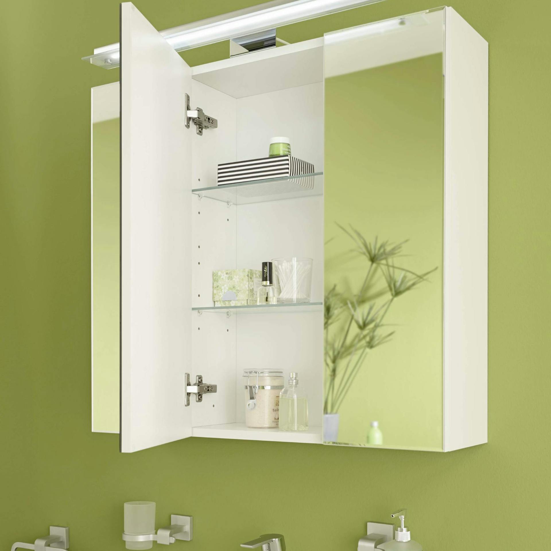 Kis fürdőszoba ötletek tükrös szekrénnyel