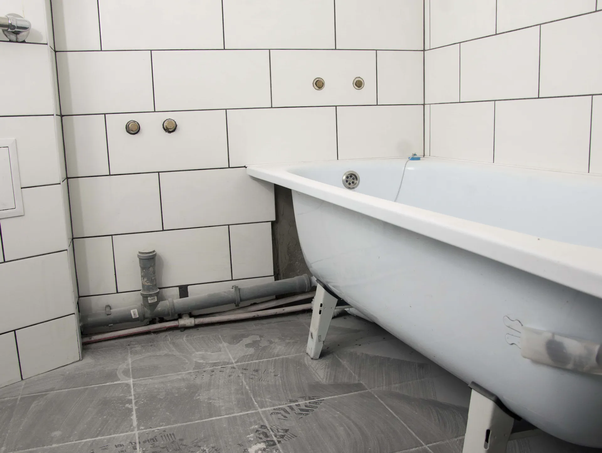 Rohbau einer Badewanne