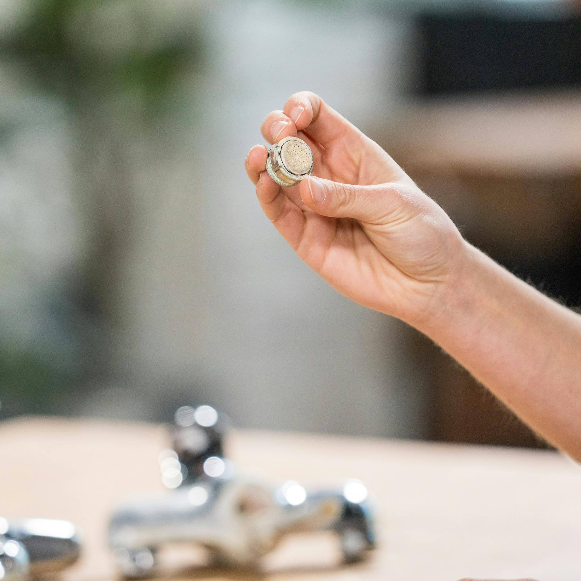 Ein verkalkter Perlator.