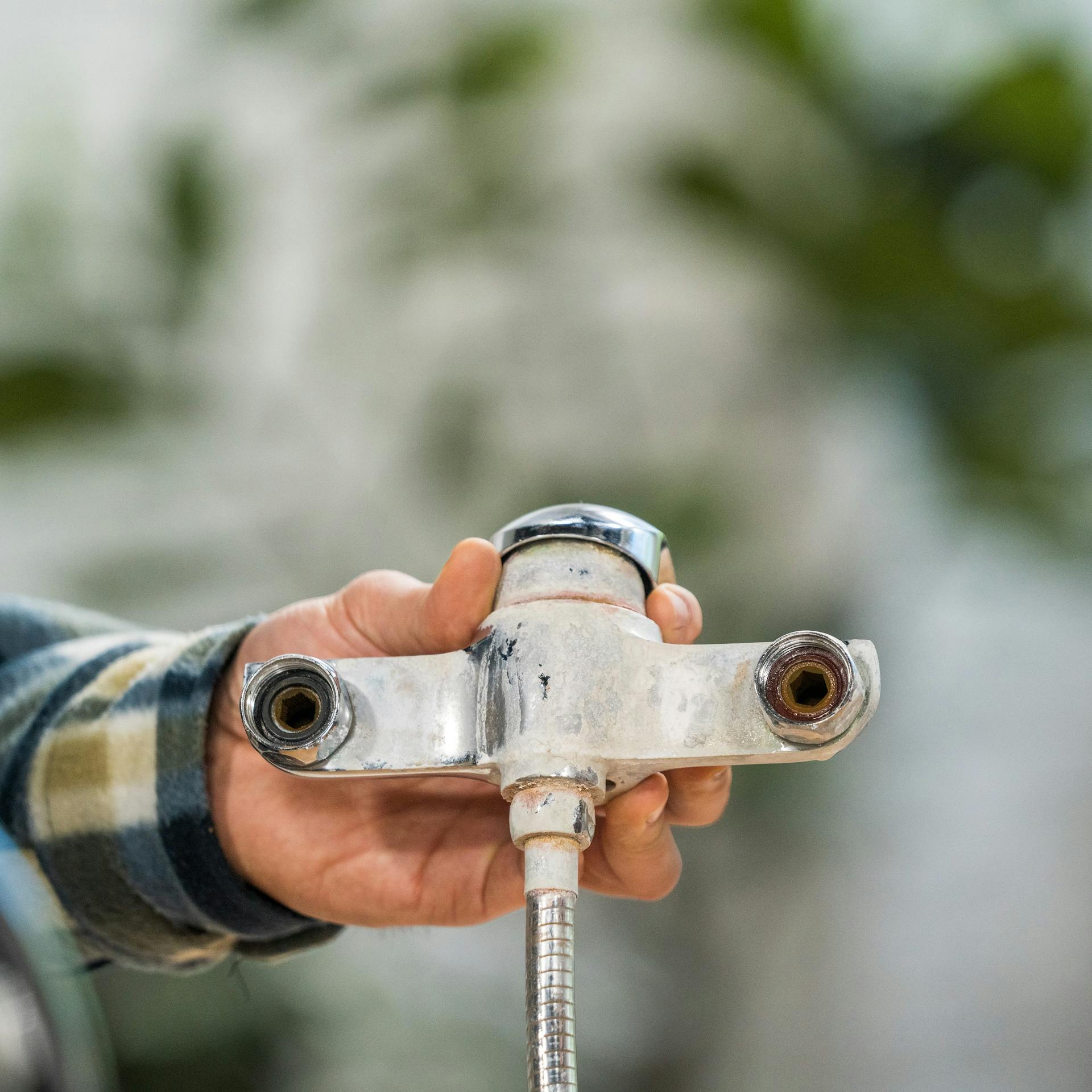 Eine verkalkte Armatur.