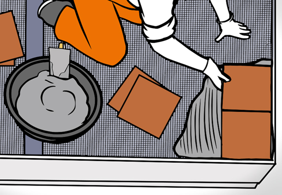 Heimwerker fliest frisch abgedichteten Balkon bei der Balkonsanierung neu.