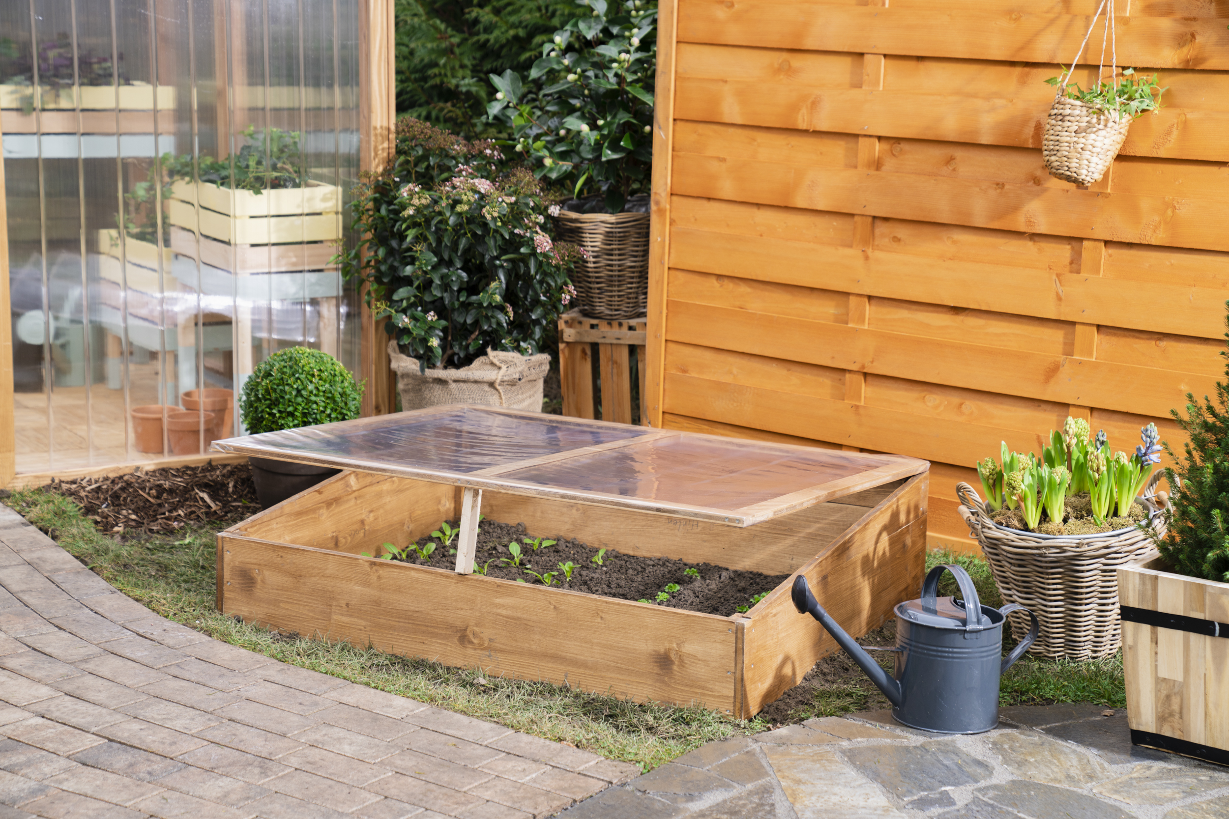 Frühbeet selber bauen Anleitung, Informationen & Tipps OBI