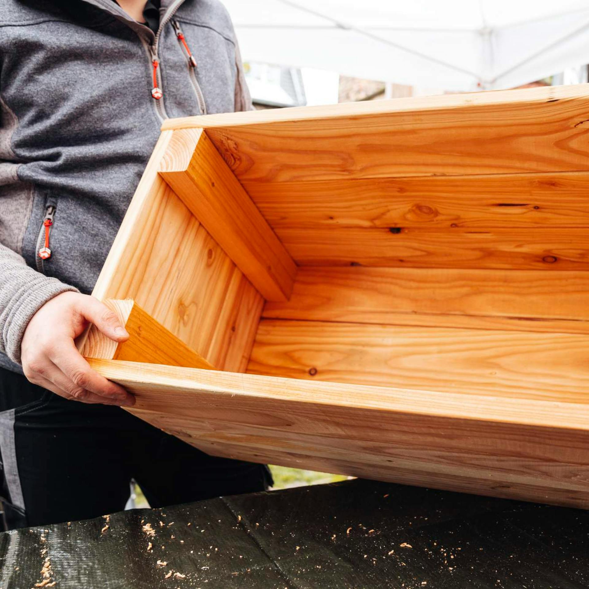 Contenitore per vermi con fondo