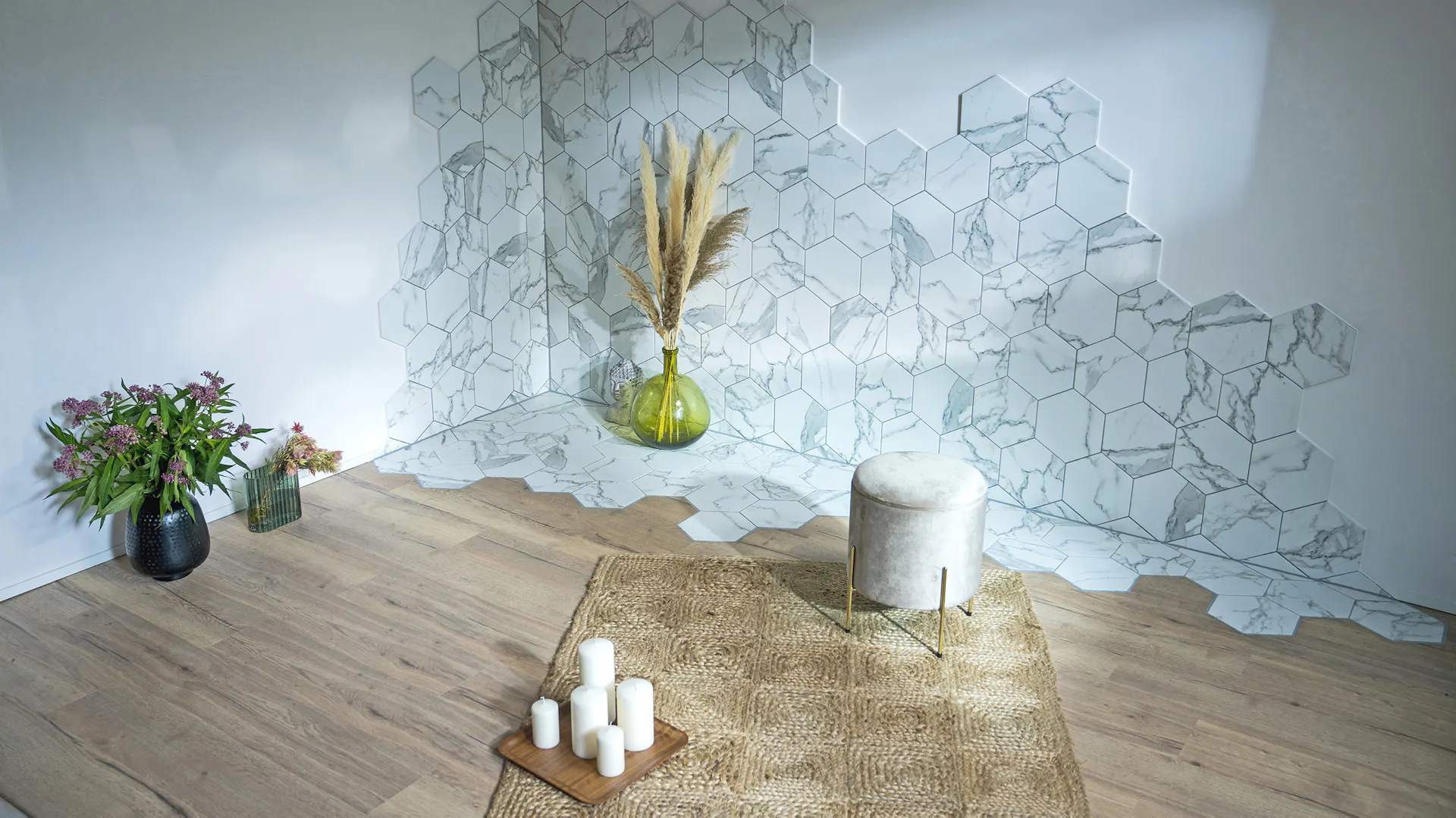 Fliesen-Vinyl-Materialmix zur Raumgestaltung