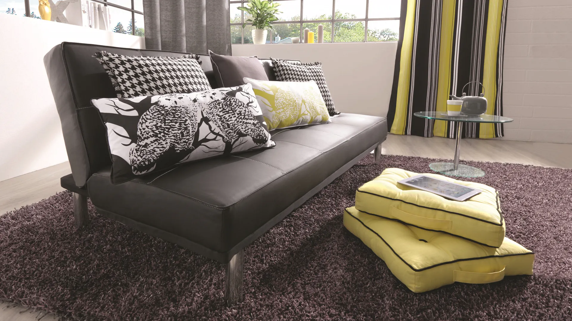 Hosszú szálú szőnyeg tisztítása lakótérben.