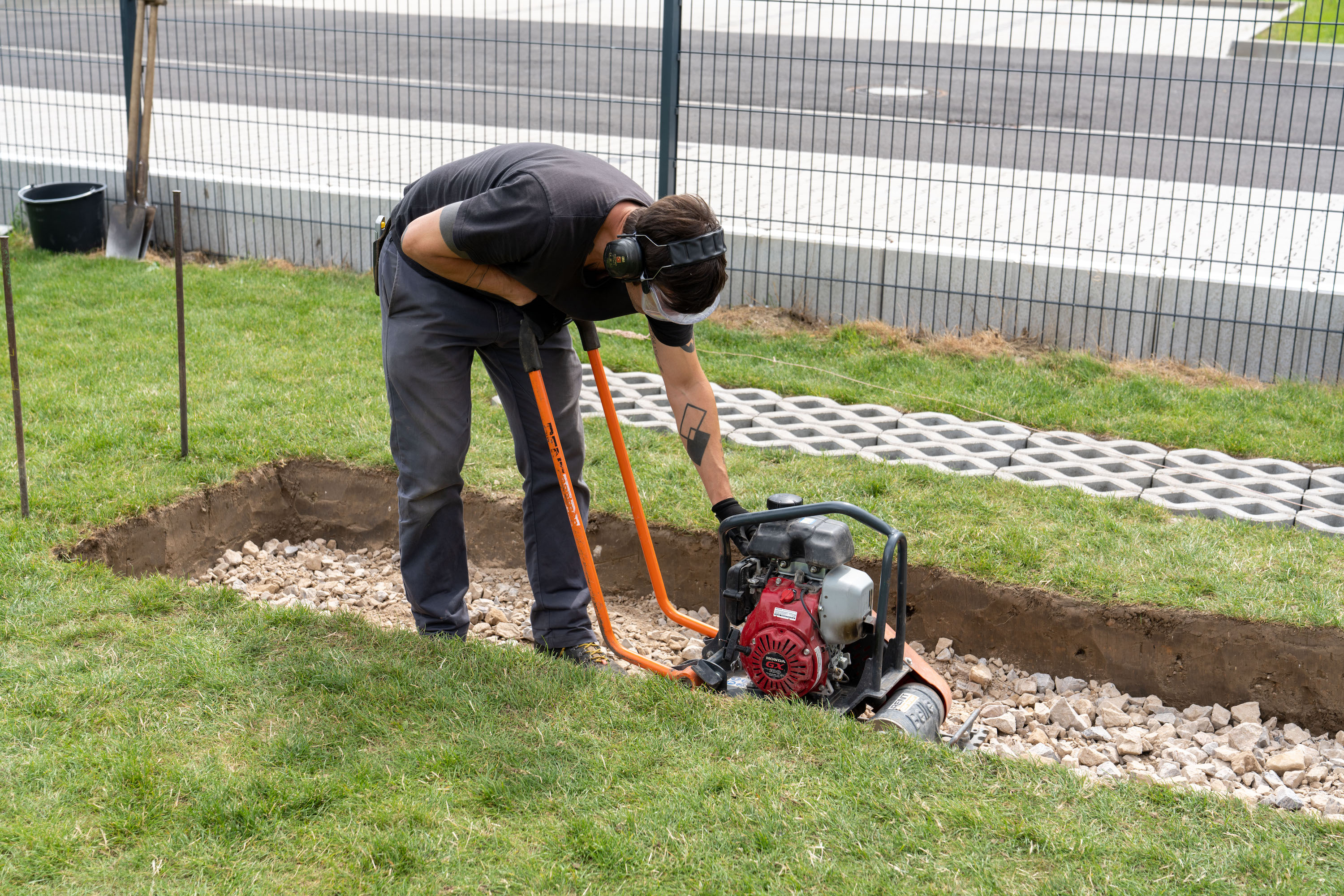 Rasengittersteine verlegen Tipps & Anleitung OBI