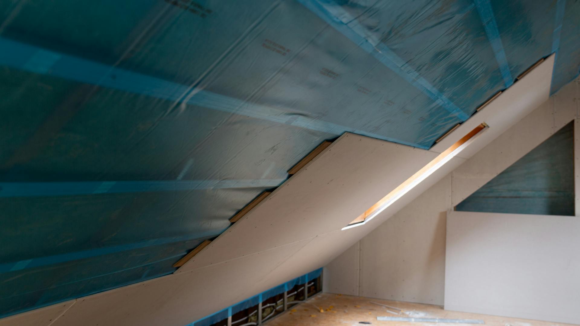 Párazáró réteg egy ház tetején.