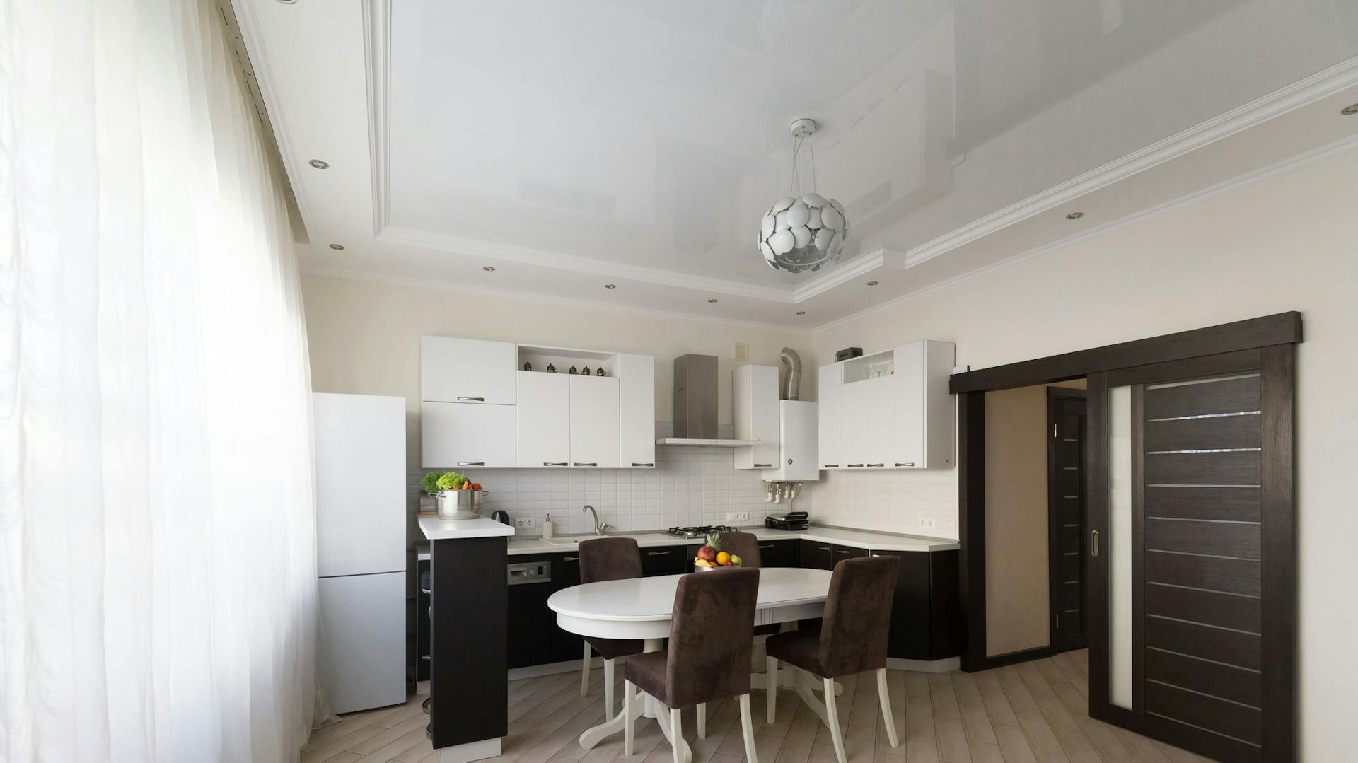 Spanndecke in der Küche