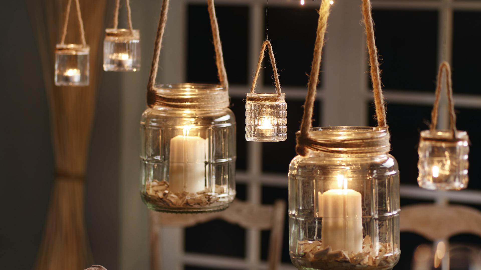 Dekoratives DIY Windlicht mit Lichterkette an Ast