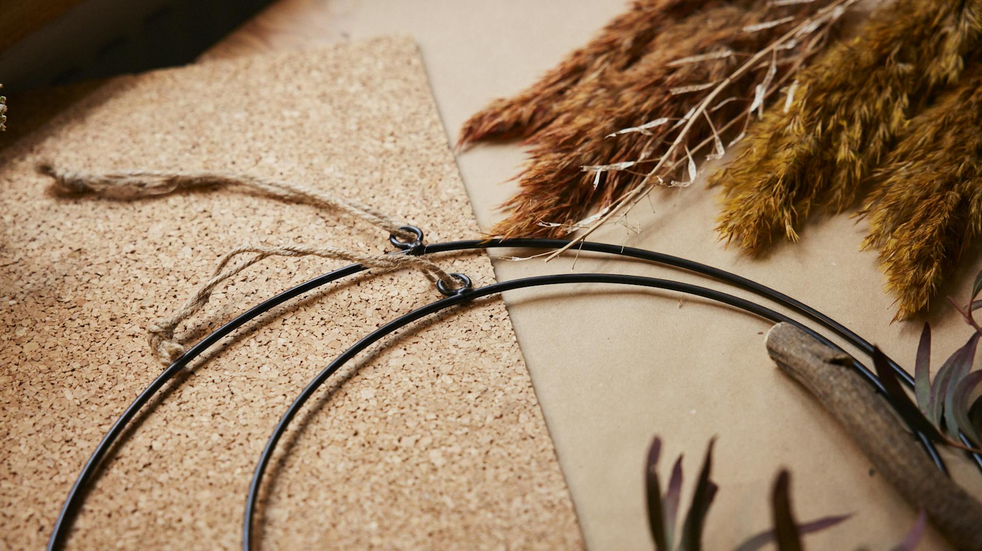 Details zur Aufhängung des DIY Metallrings