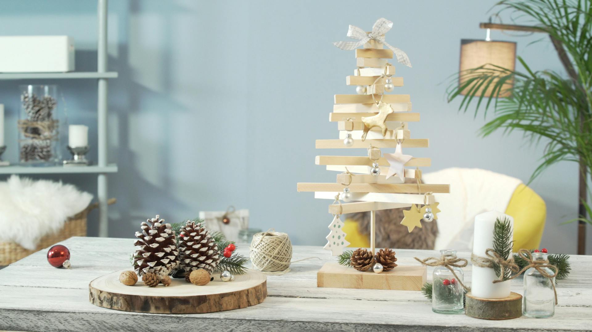 Kleiner Tannenbaum aus Holz