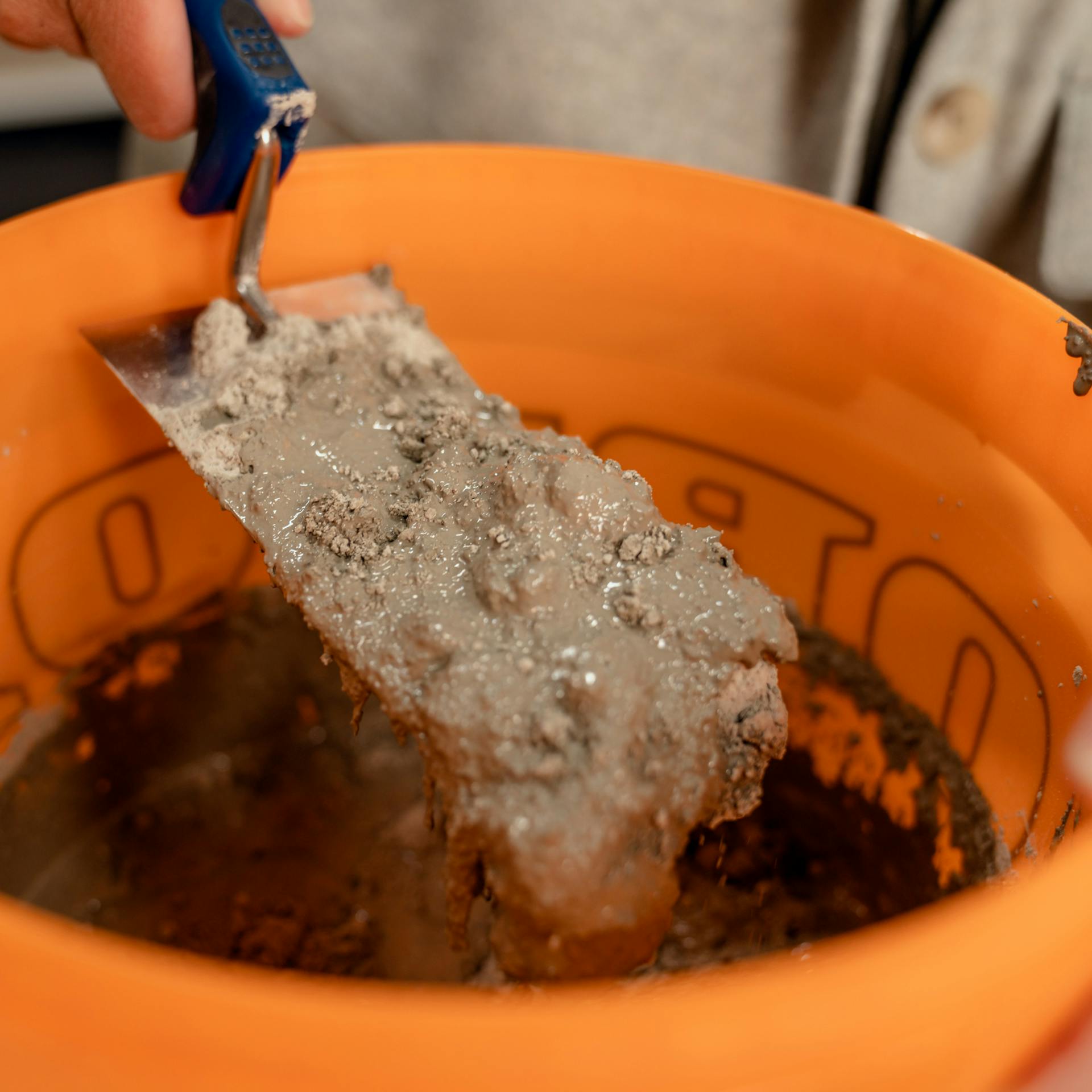 Folyékony beton simítóval