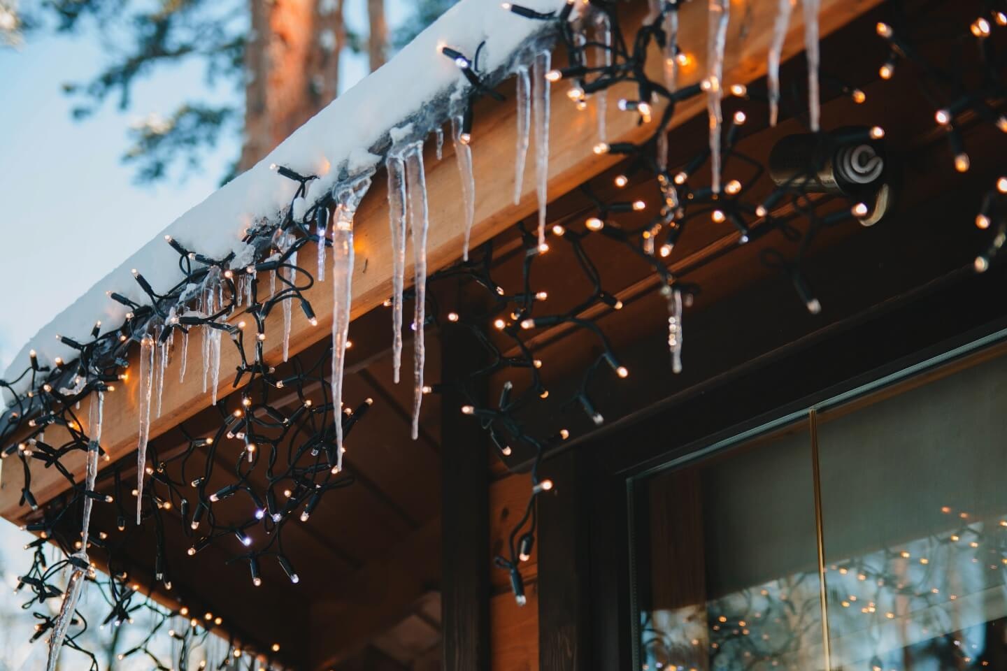 Weihnachtsbeleuchtung außen: Ideen und Tipps  OBI