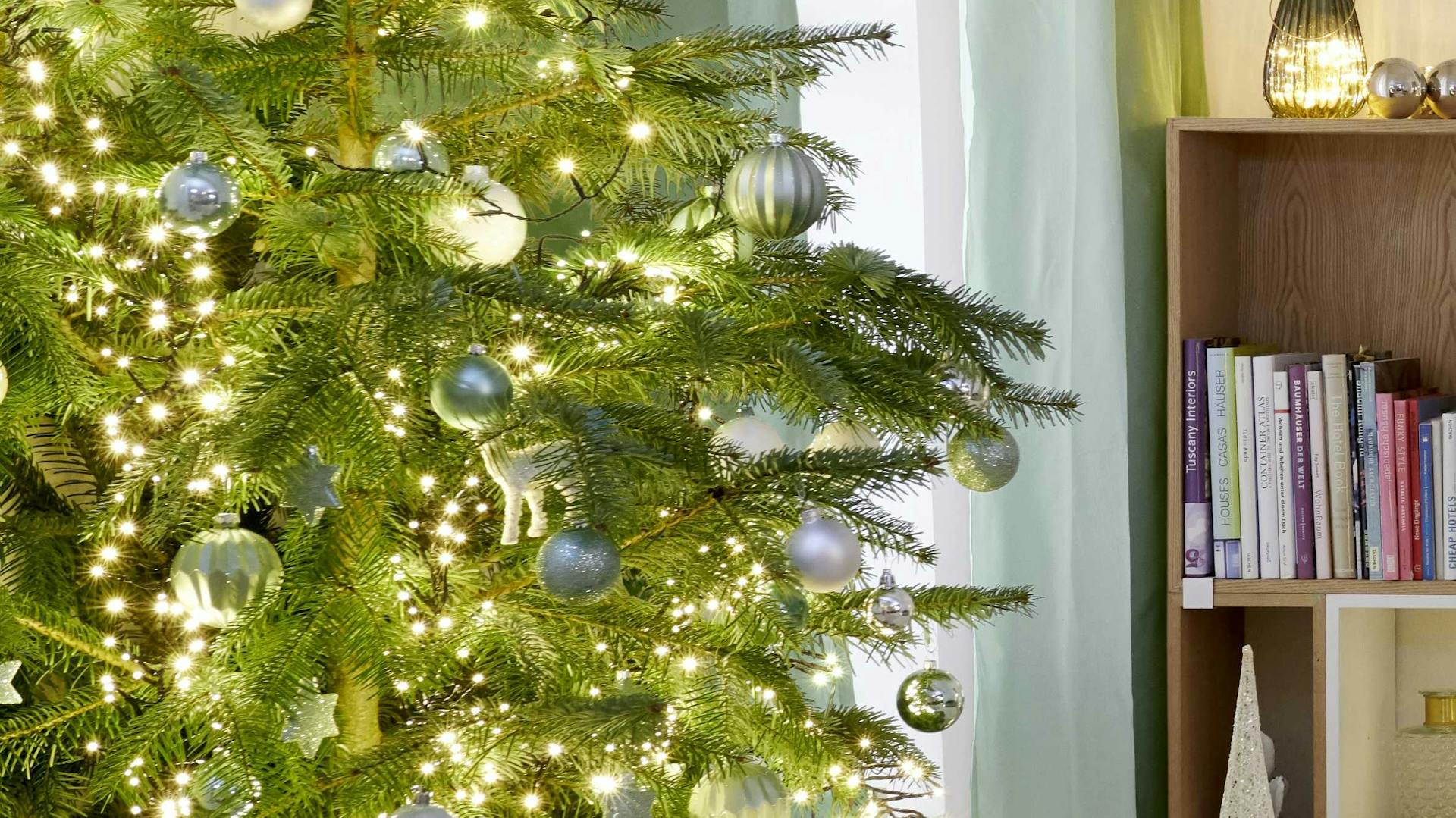 Weihnachtsbaum-Deko: Ideen zum Schmücken | OBI Weihnachtsbaum-Deko: Ideen zum Schmücken | OBI