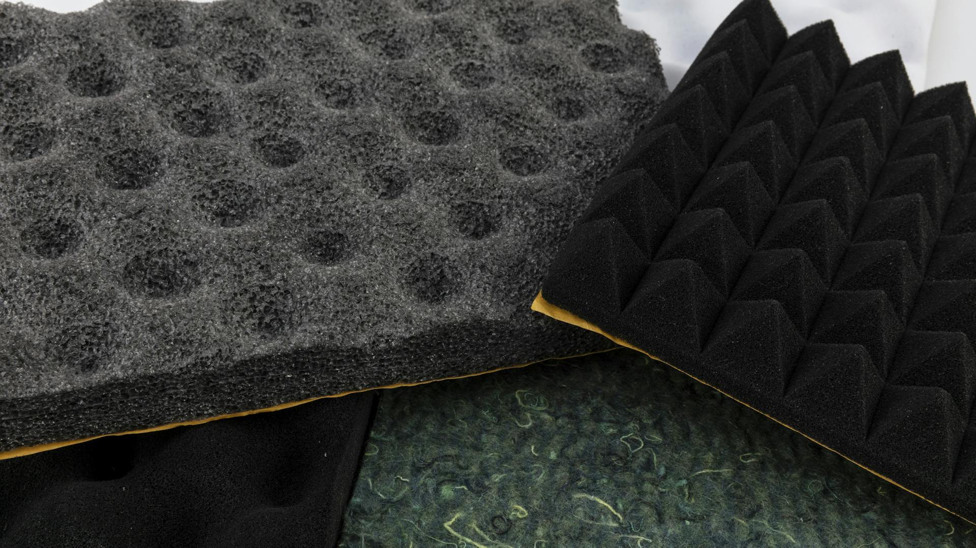 Habanyagok ajtószigeteléshez