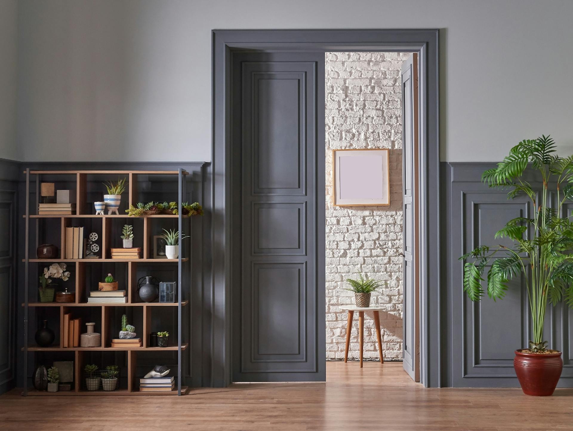 Doppeltürige Rahmentür in graublau.