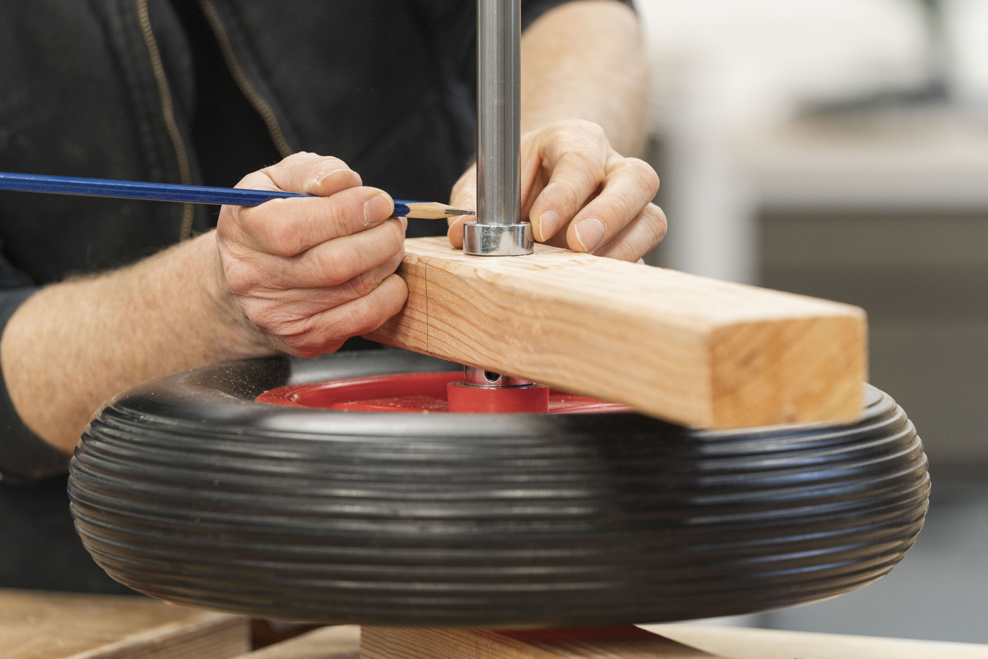 Rajzolja meg a kerék magasságát a tengelyen