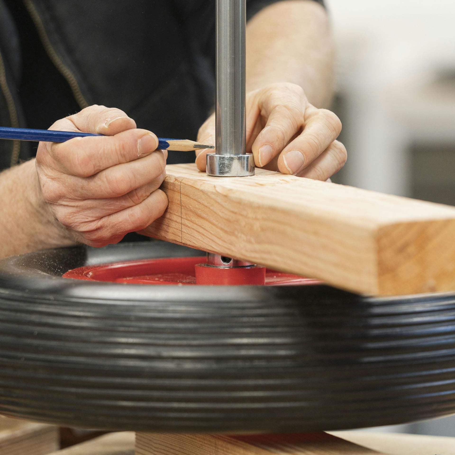 Höhe der Rolle auf der Achse einzeichnen