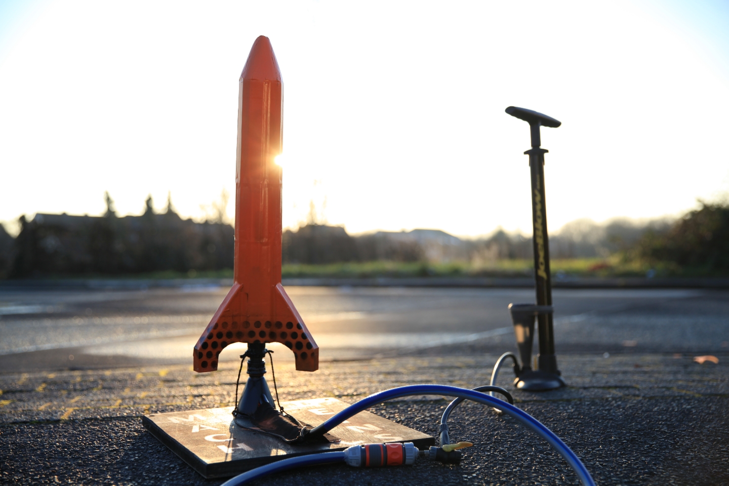 Rakete selber basteln Anleitung, Tipps & Ideen OBI