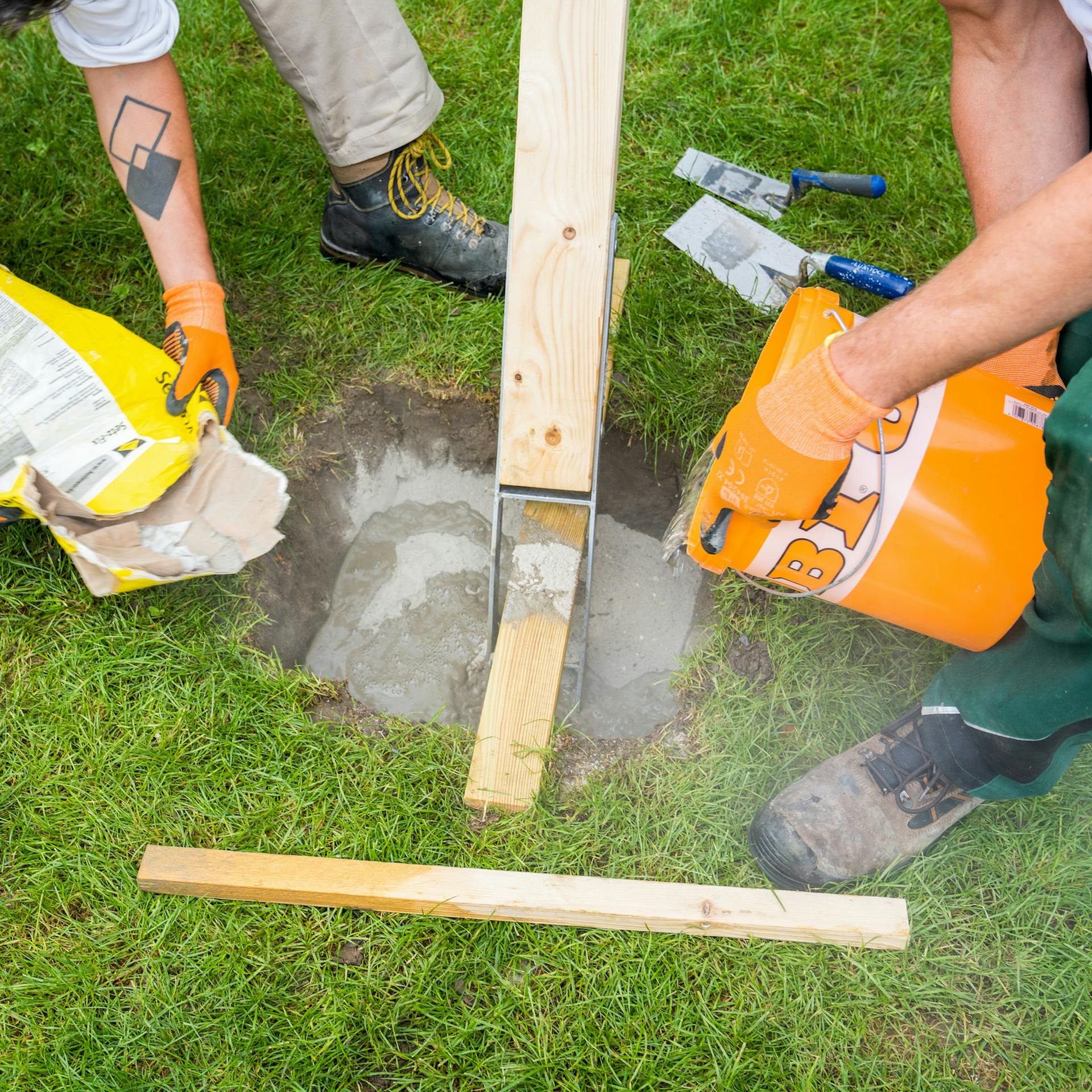 Betont kevernek a gödörbe