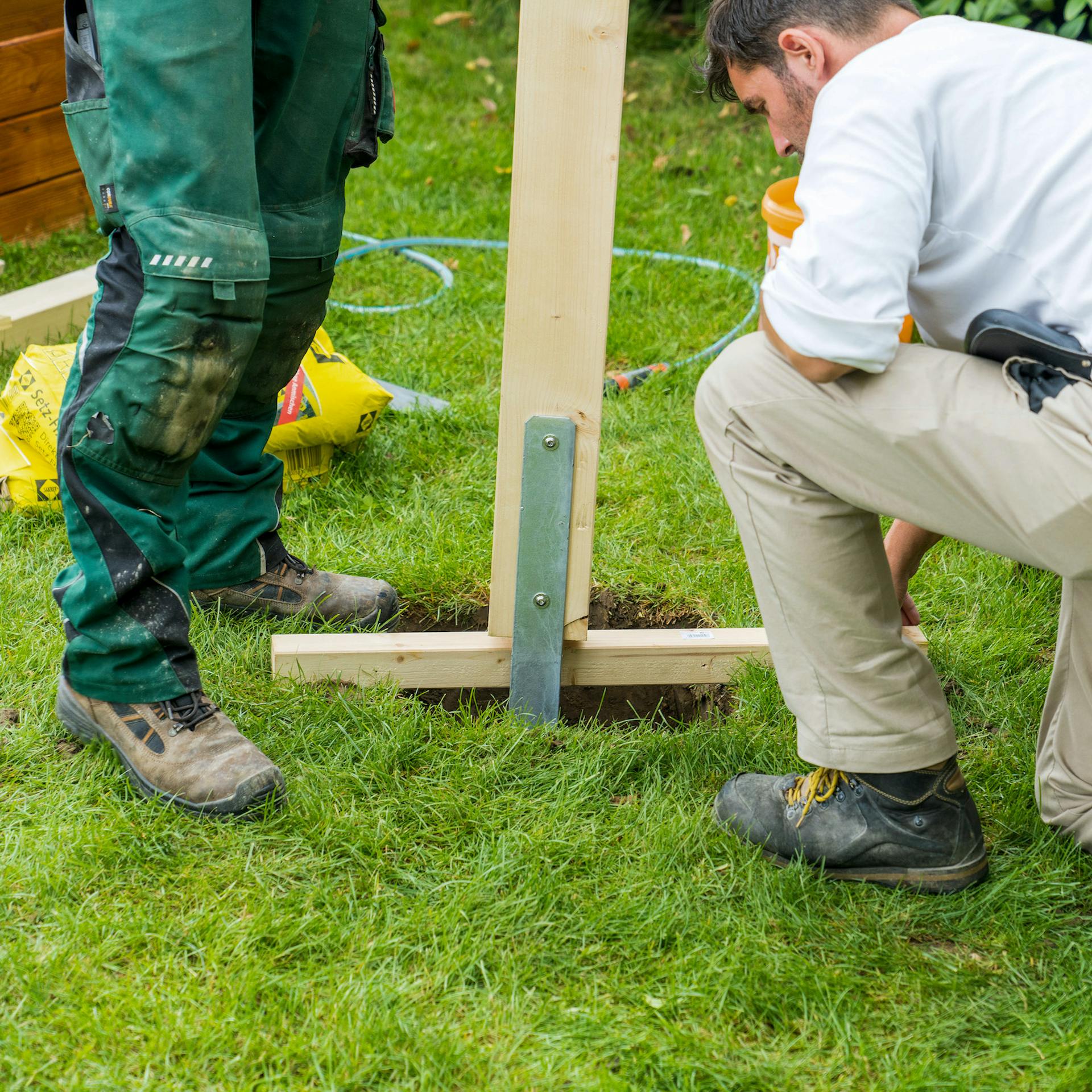 Fagerenda oszloptartóval a gödörben