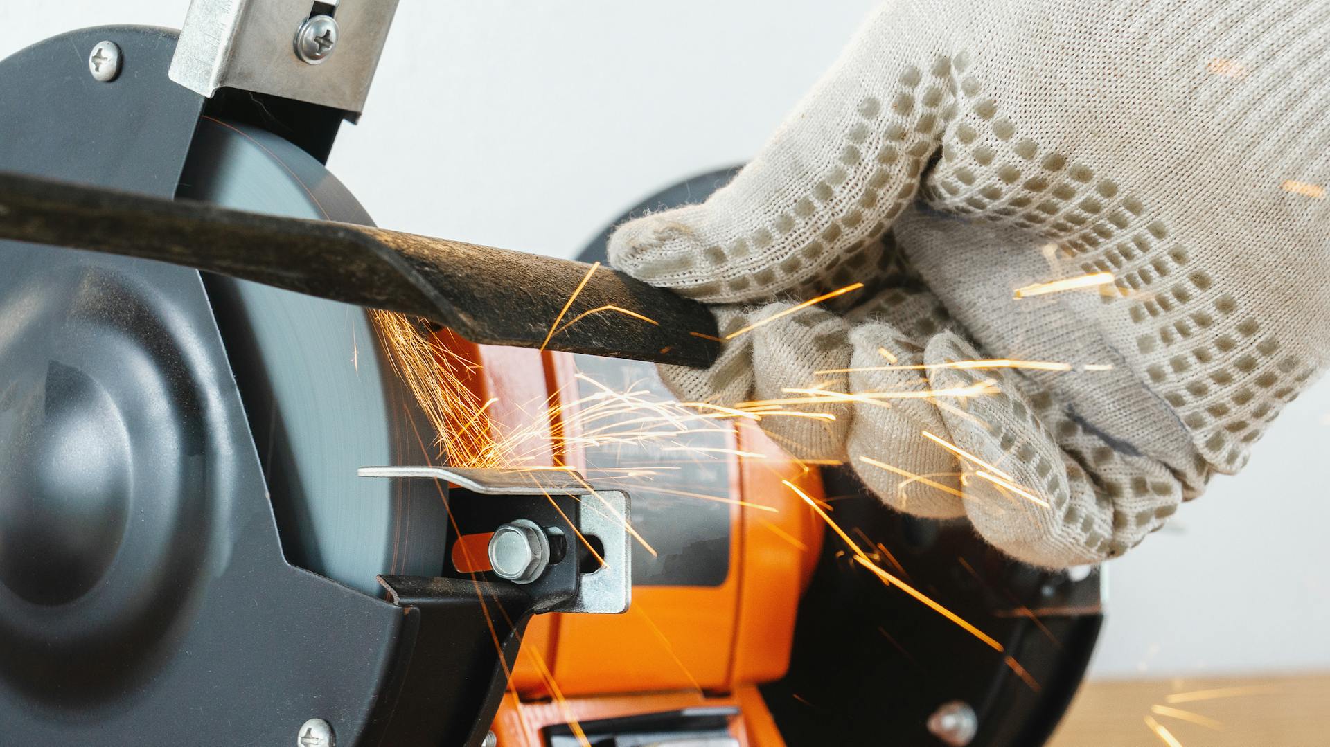 Rasenmäher: Messer schärfen – Ratgeber & Tipps | OBI