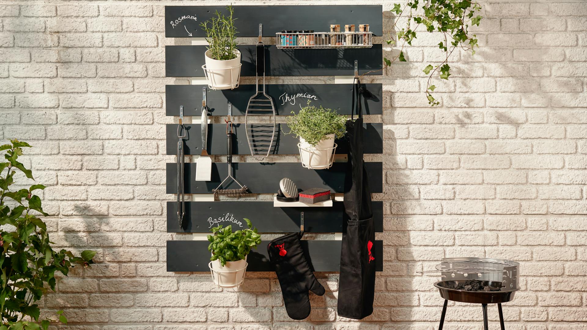 Garden Organizer mit Grillutensilien