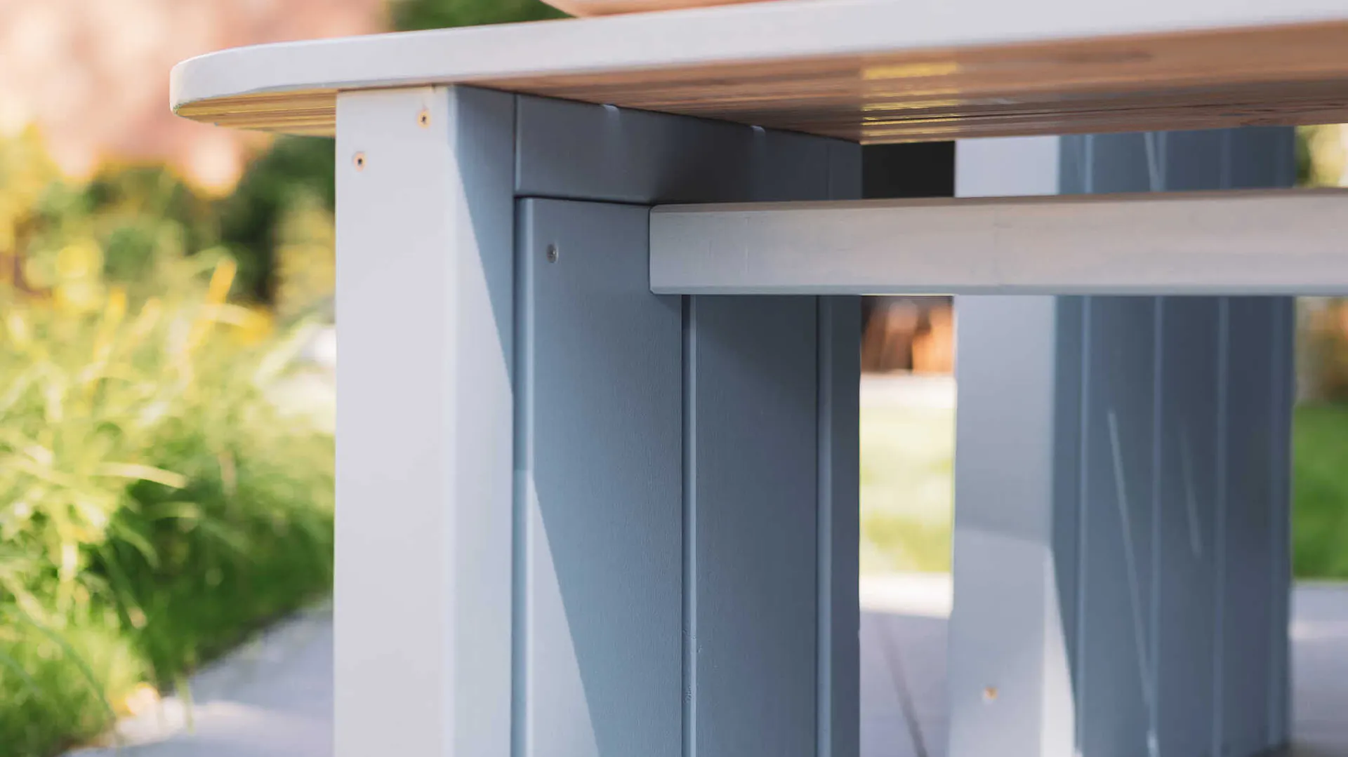 Detailaufnahme der Gartenbank Emilia.