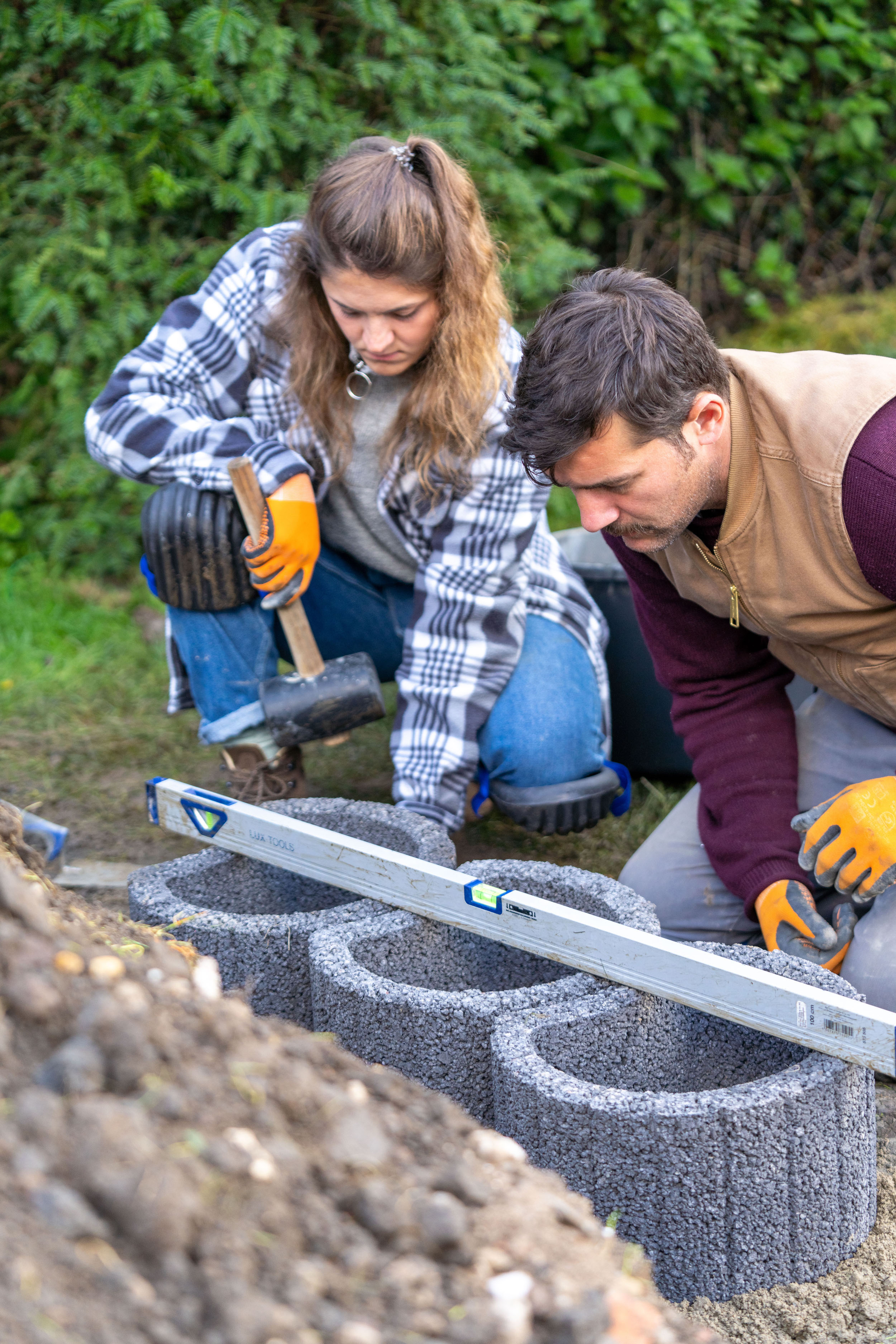 Hang befestigen und abstützen SchrittfürSchrittAnleitung OBI