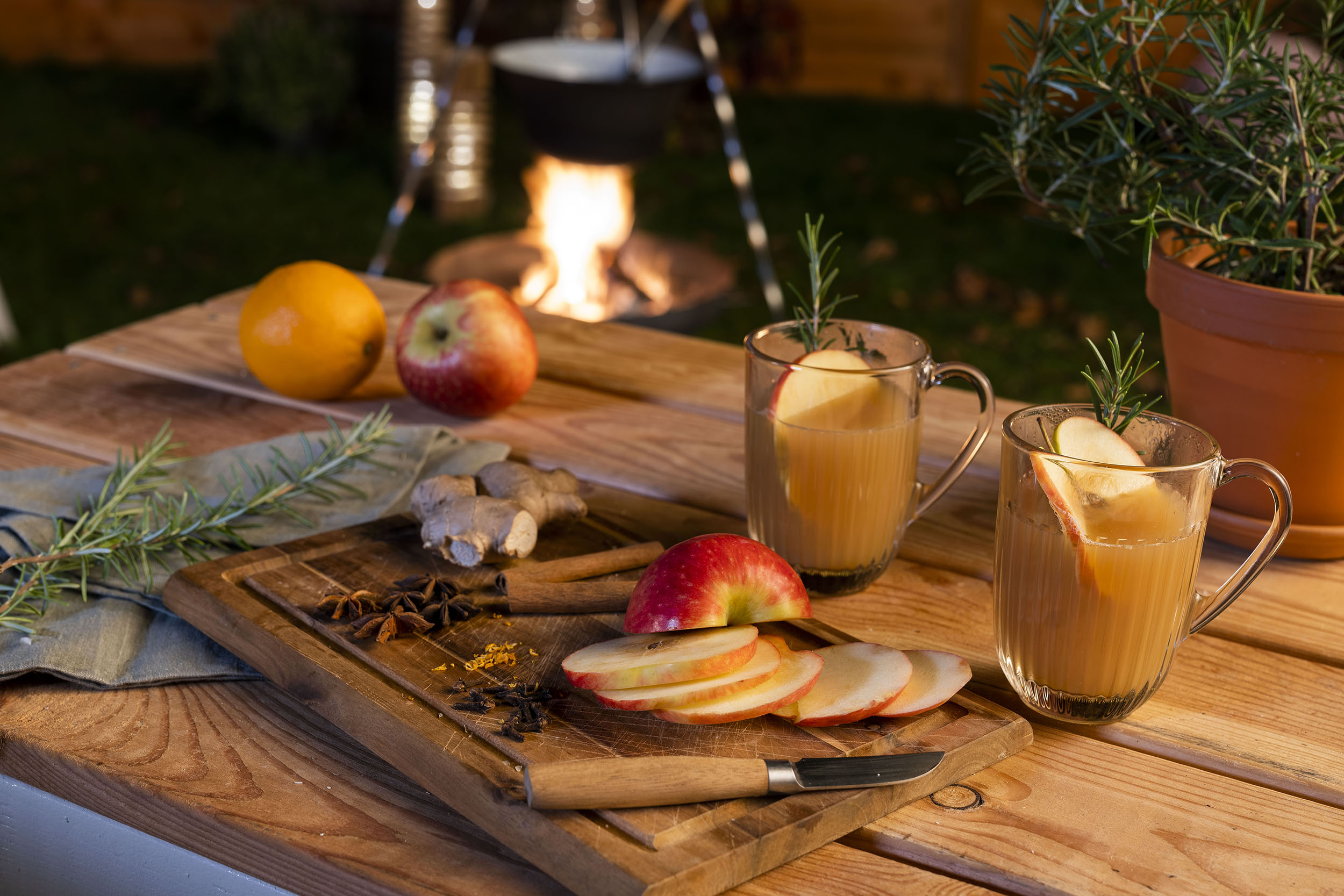 Gemütliches Felle und Sitzgelegenheiten für den Winter