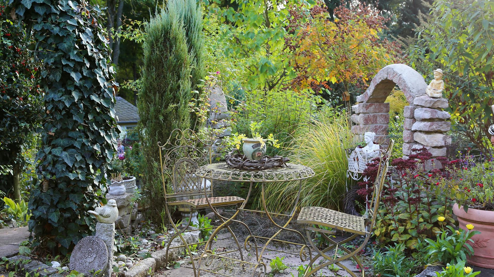 Fém kerti asztal székekkel