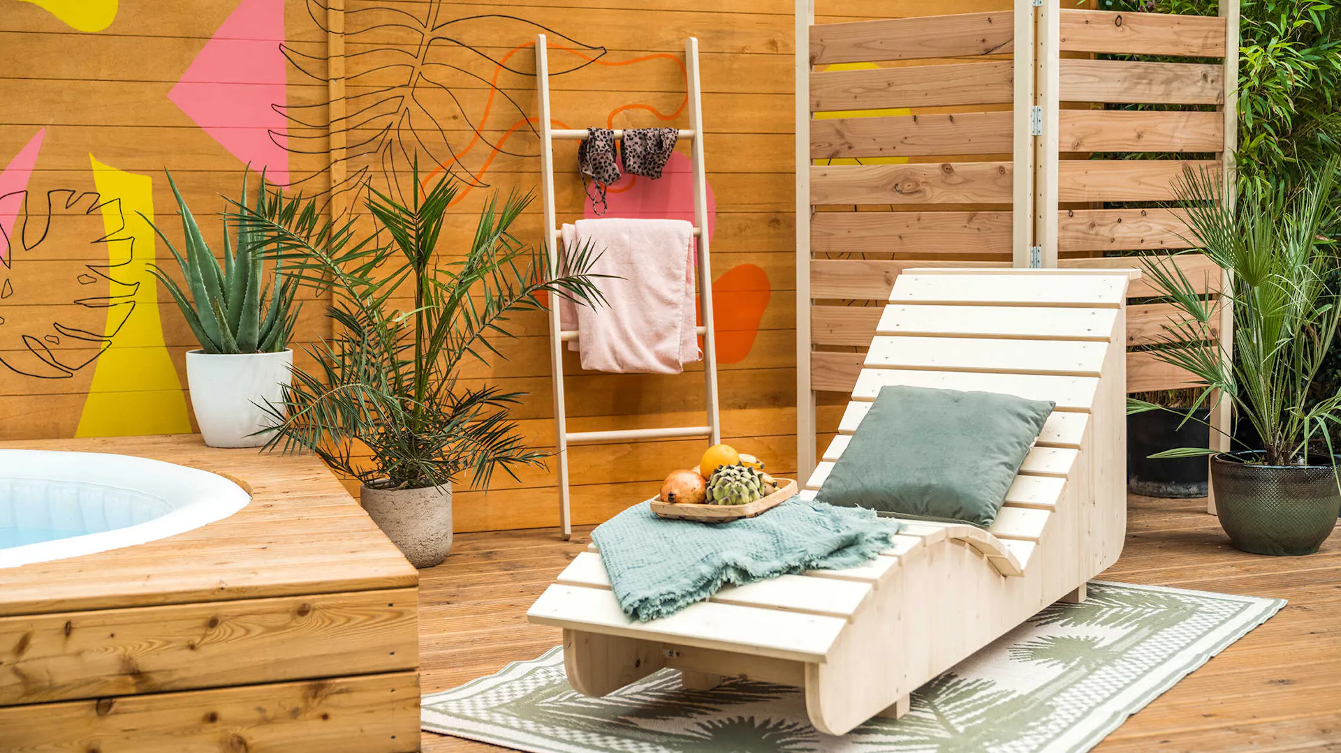 Kühl dich in deinem Pool ab. Wir haben dir einige passende Produkte für deinen sommerlichen Poolbereich zusammengestellt. Welches wird dein Lieblingsstück?