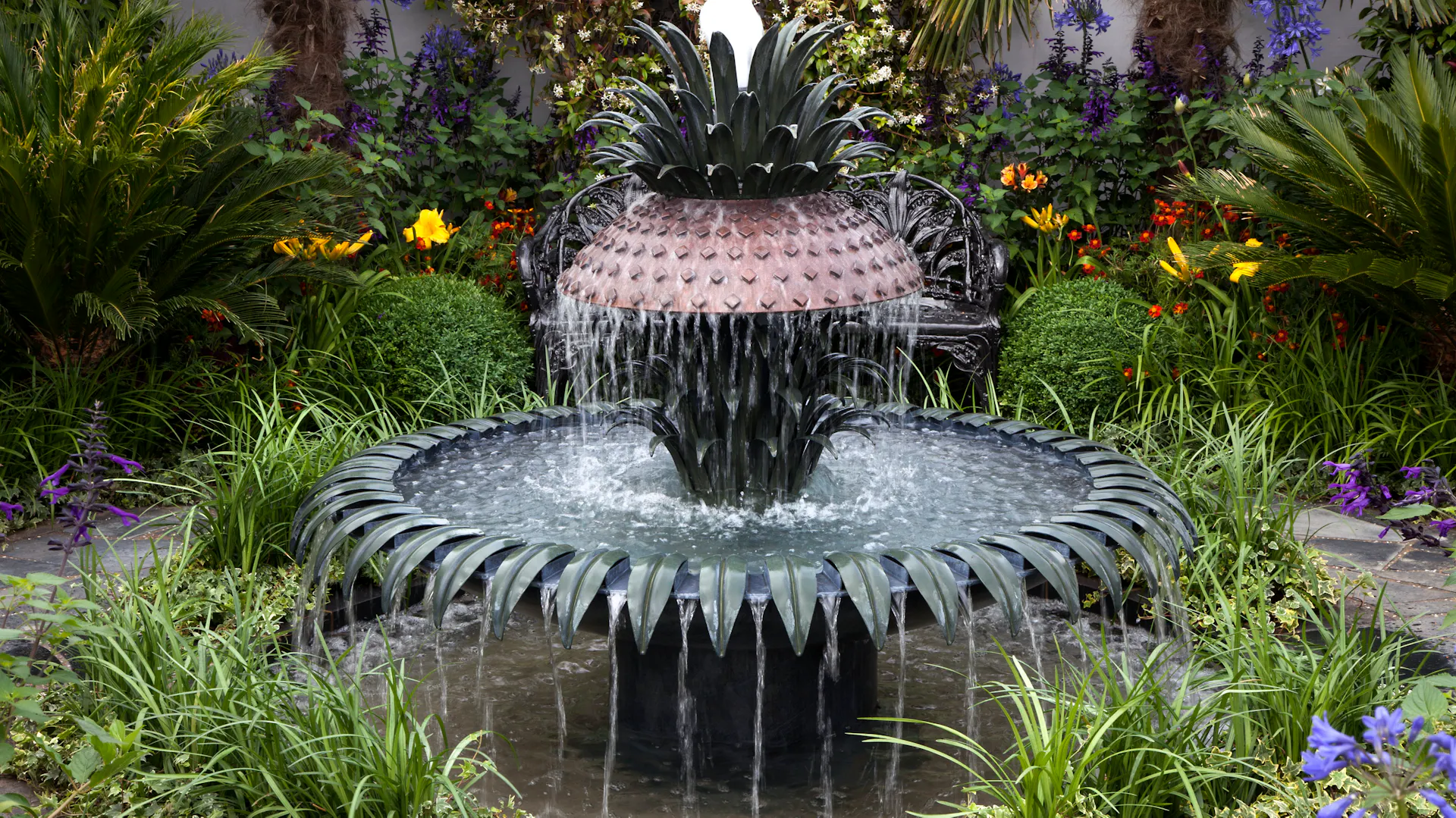 Springbrunnen in Ananas-Design