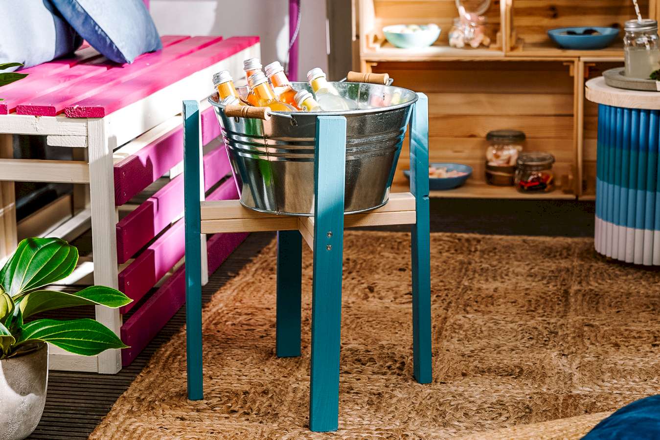 Ein Getränkekühler aus Holz und einer Zinkwanne