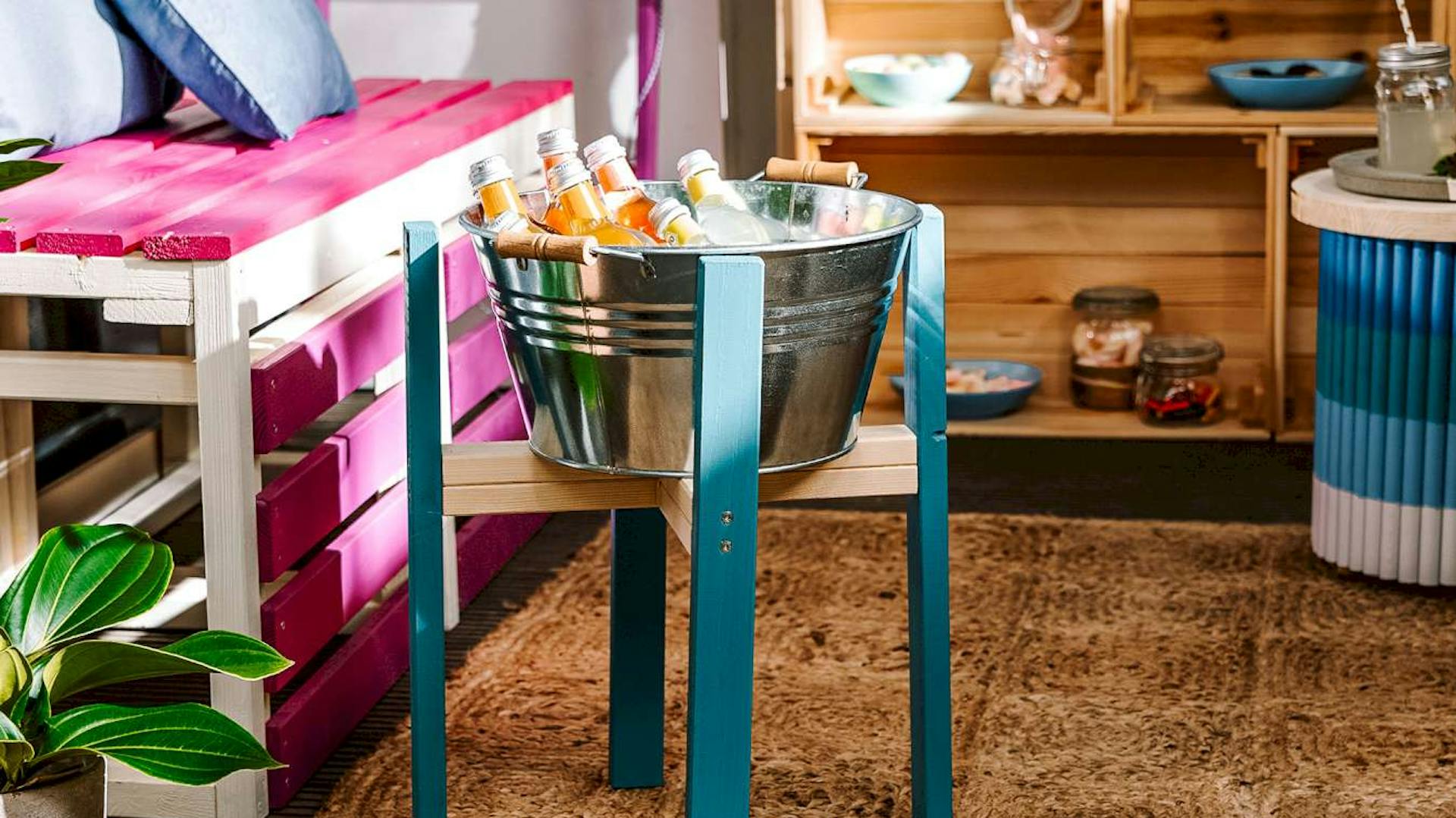 Ein Getränkekühler aus Holz und einer Zinkwanne