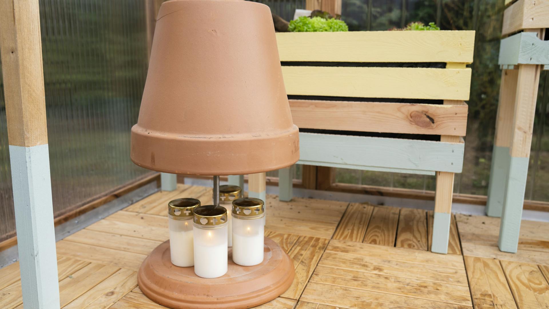 Stufa a candele in una serra