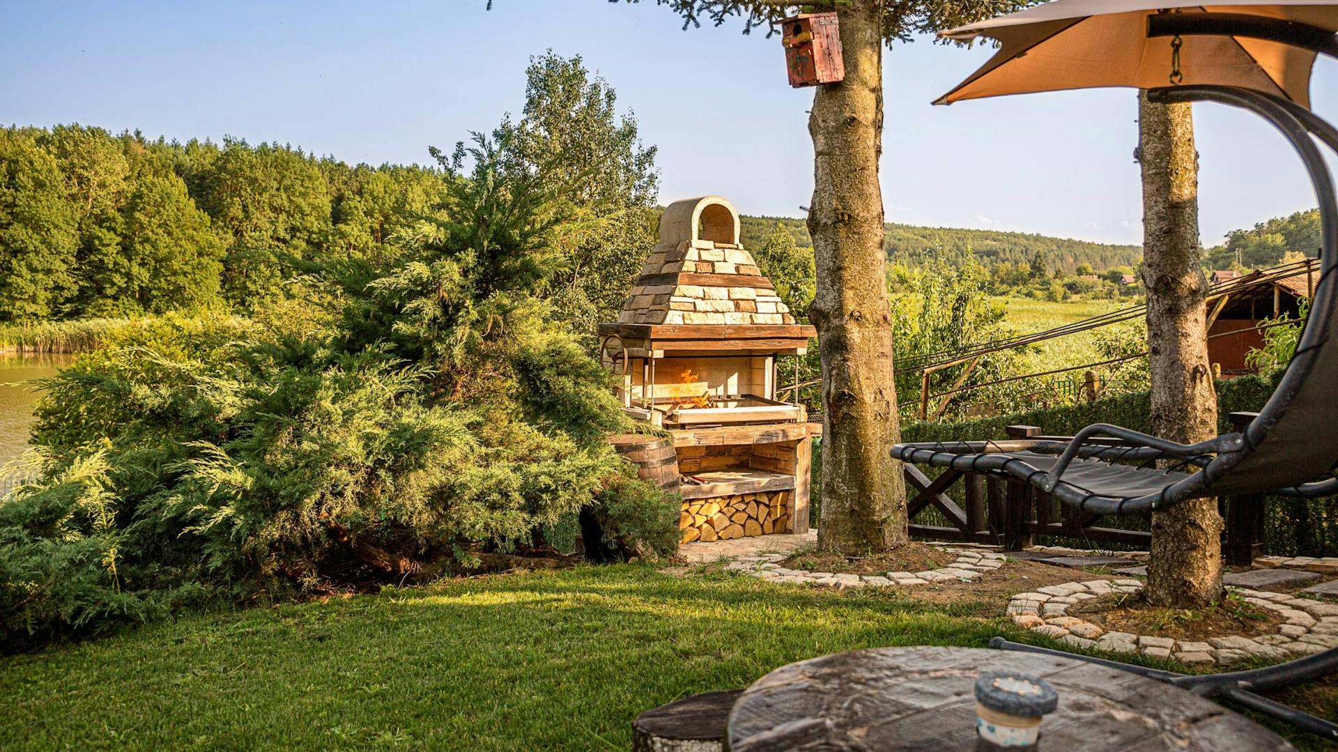 Multifunktionaler gemauerter Grill