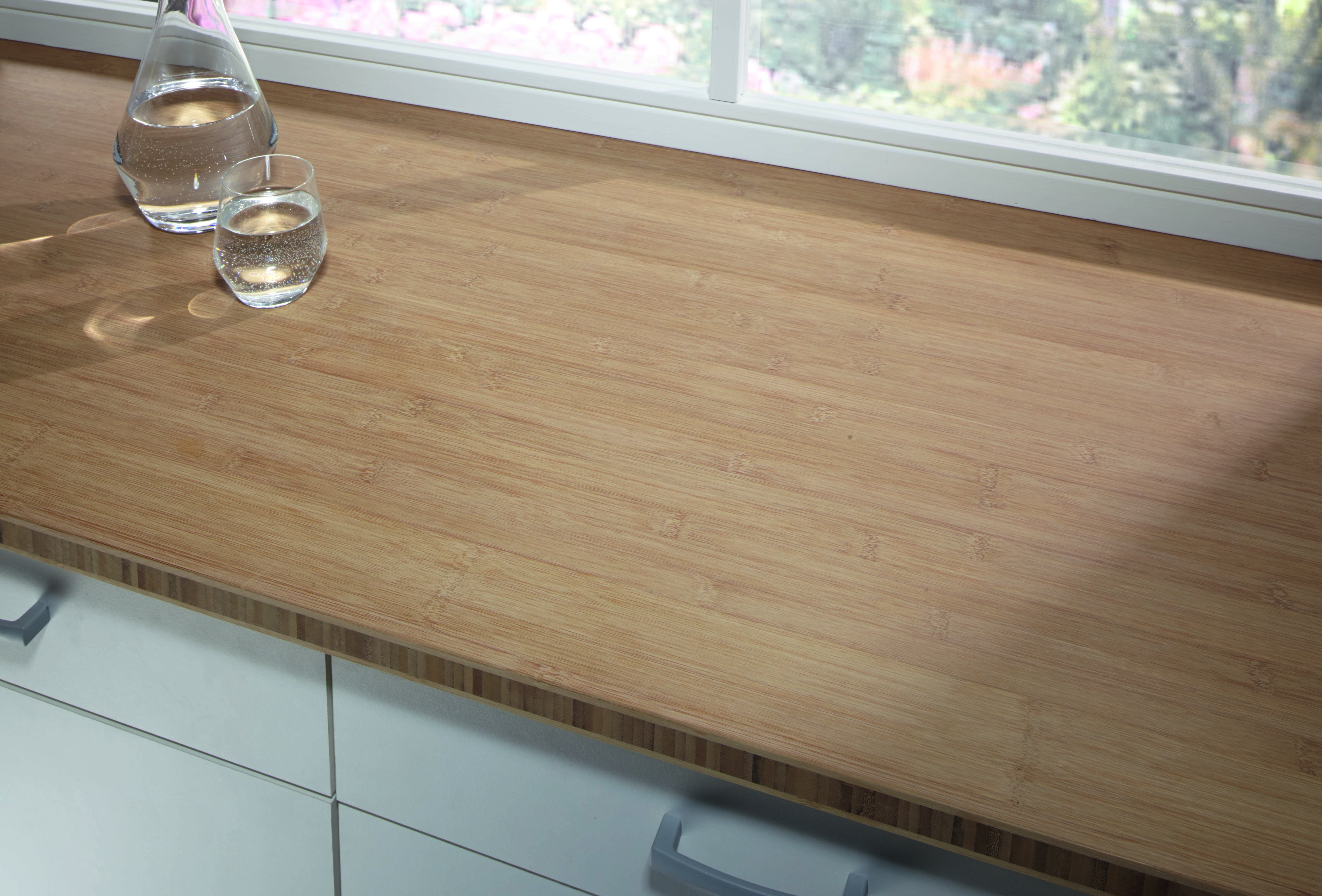 Küchenarbeitsplatte aus Holz