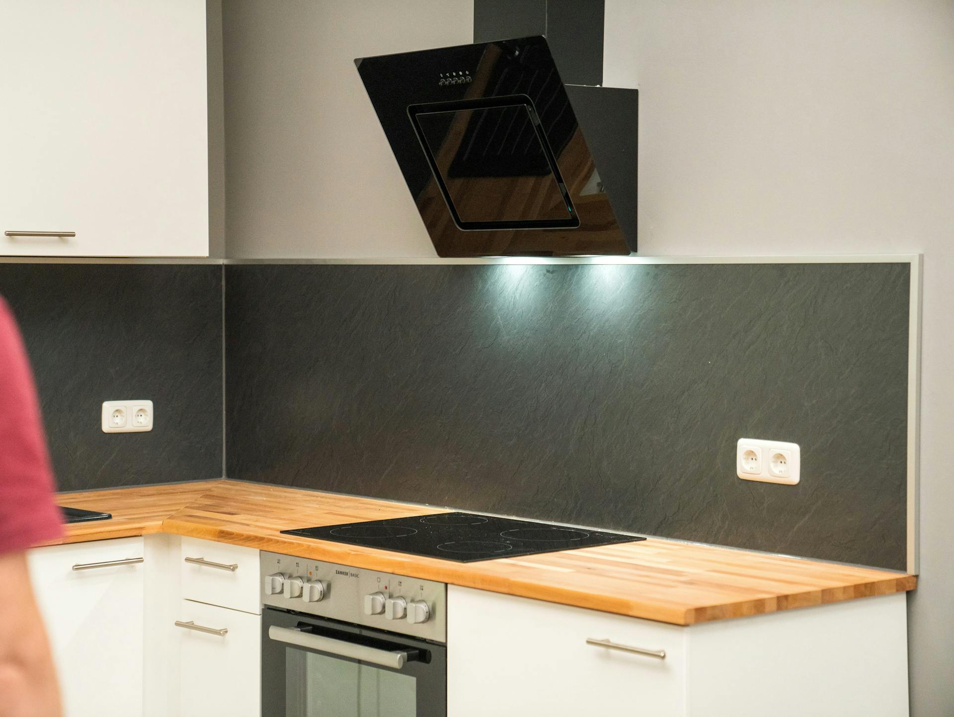 Dunstabzughaube an der Wand