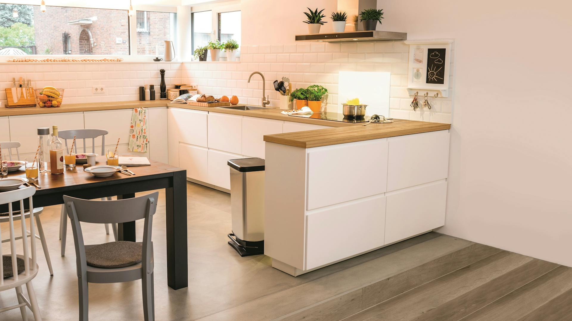 Küche mit grifflosen Fronten